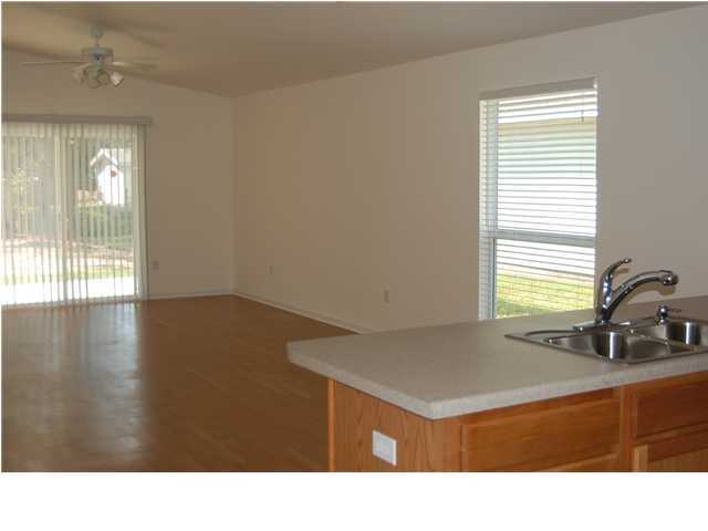 PORT DIXIE - Residential Lease
