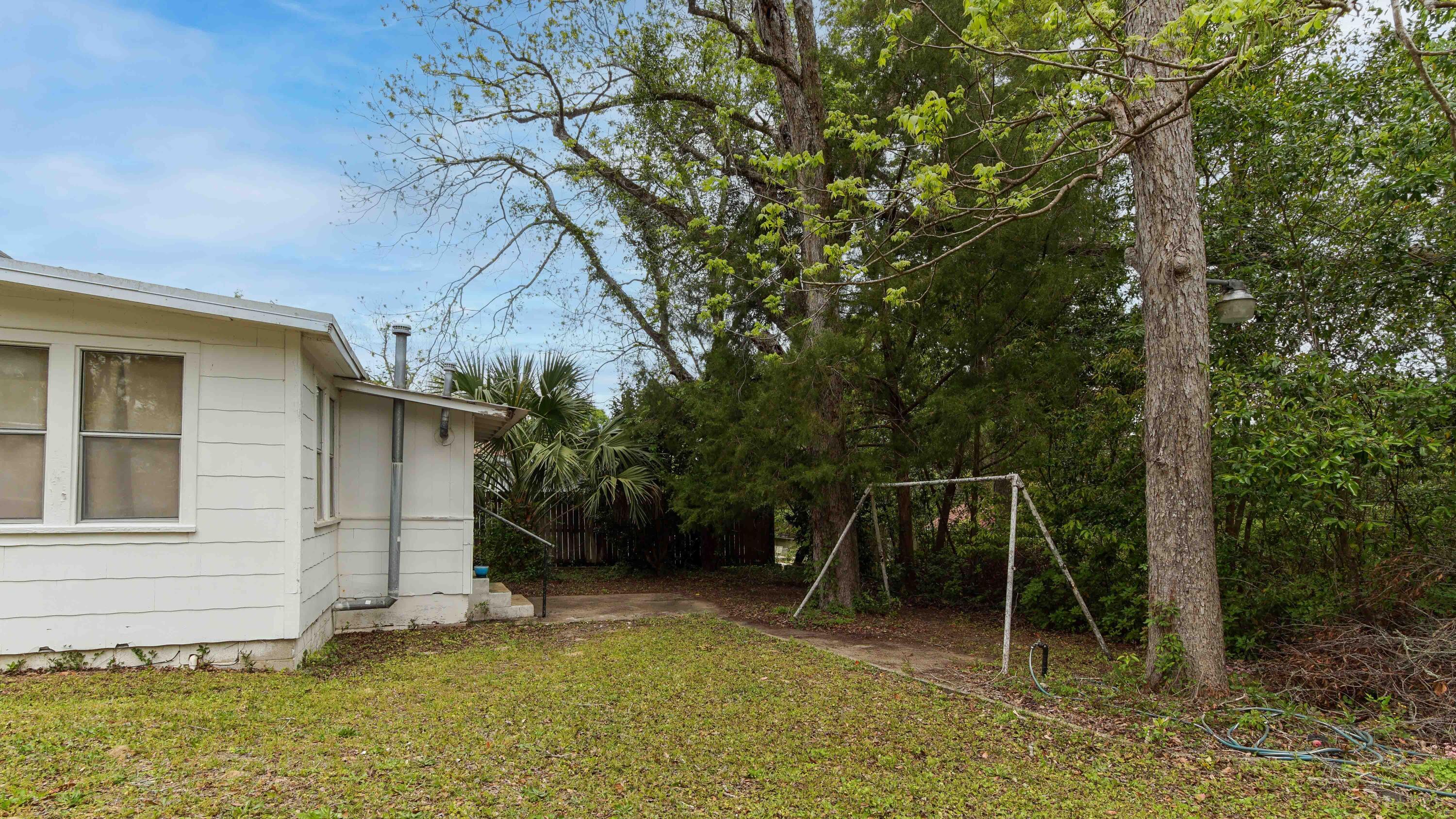 TOWN OF DEFUNIAK SPRINGS - Residential