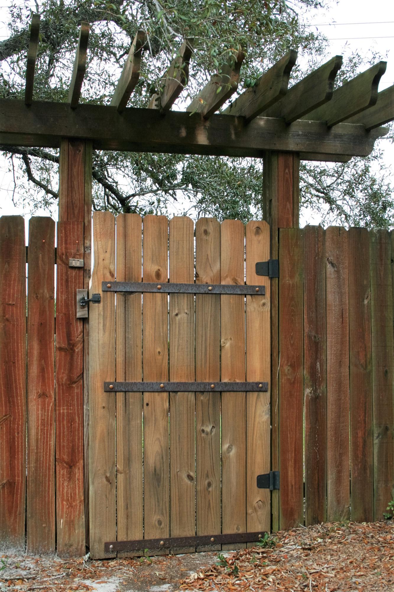 MARINERS COVE - Residential