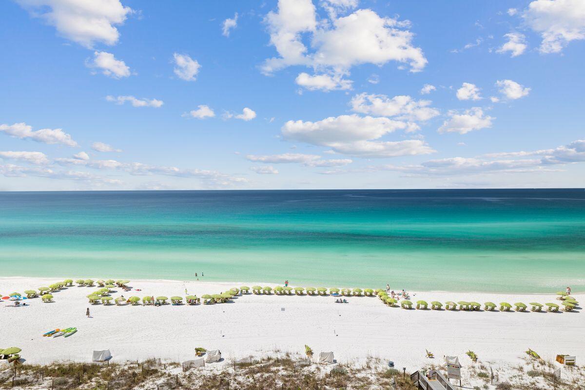 HIDDEN DUNES GRAND VILLAS - Residential