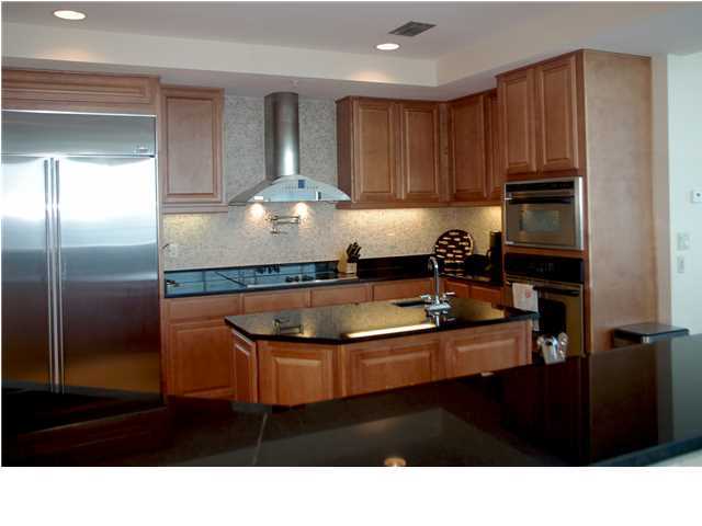 SIGNATURE BEACH - Residential