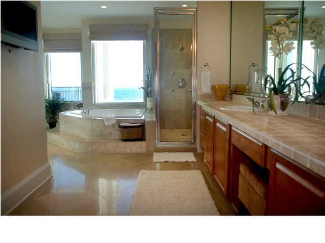 SIGNATURE BEACH - Residential