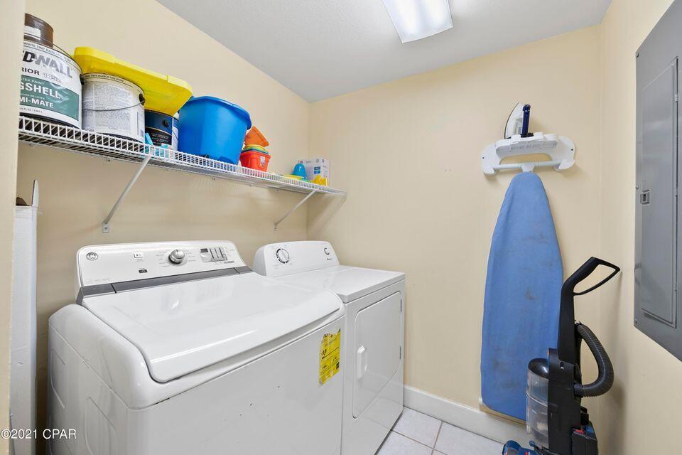 SUNRISE BEACH - Residential