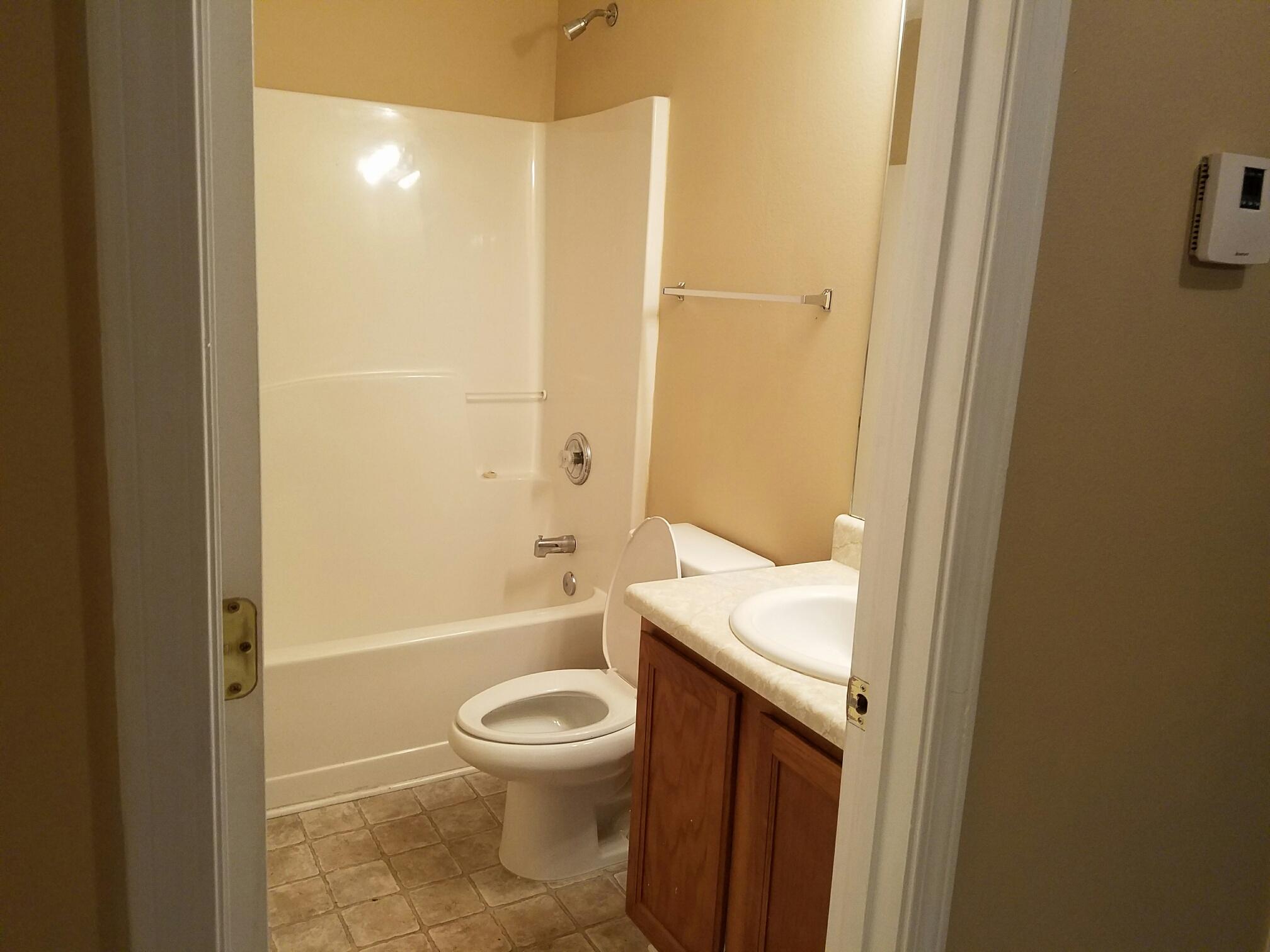 STILLWELL ESTATES - Residential Lease