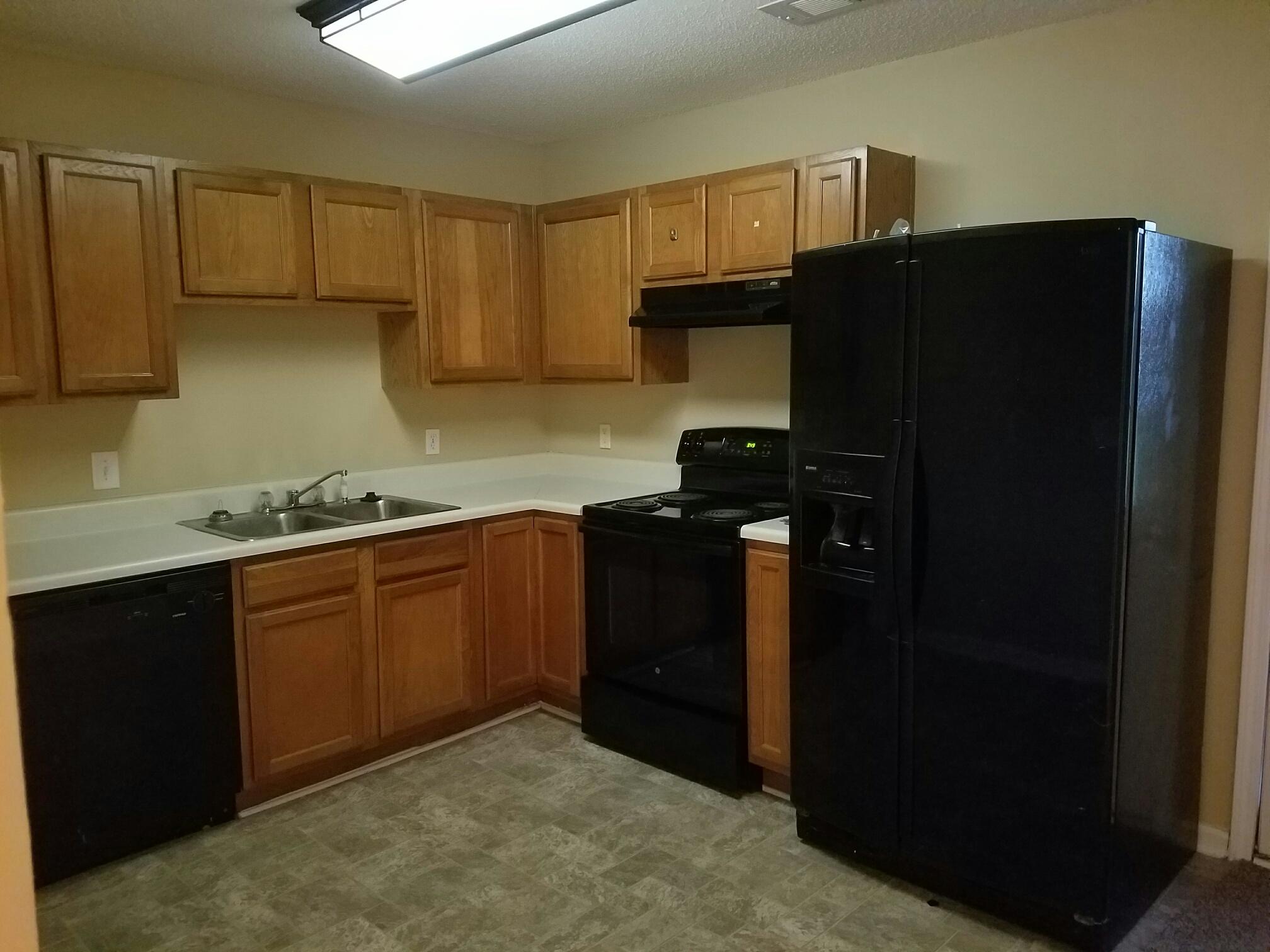 STILLWELL ESTATES - Residential Lease