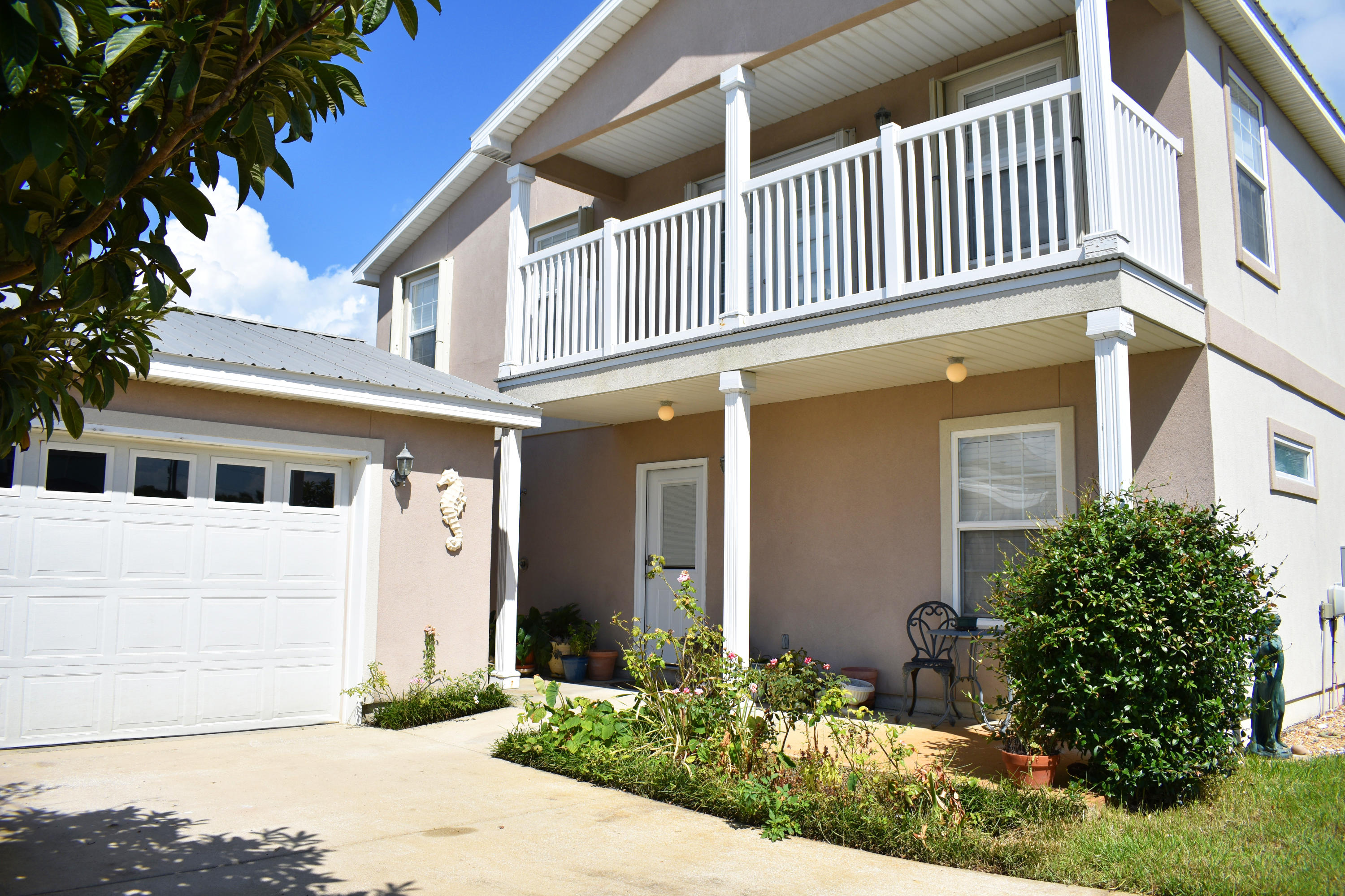 BID-A-WEE S/D - Residential