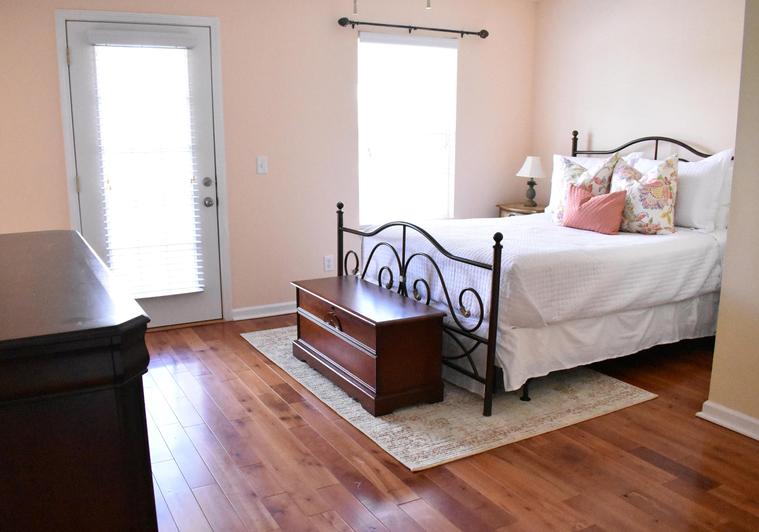 BID-A-WEE S/D - Residential