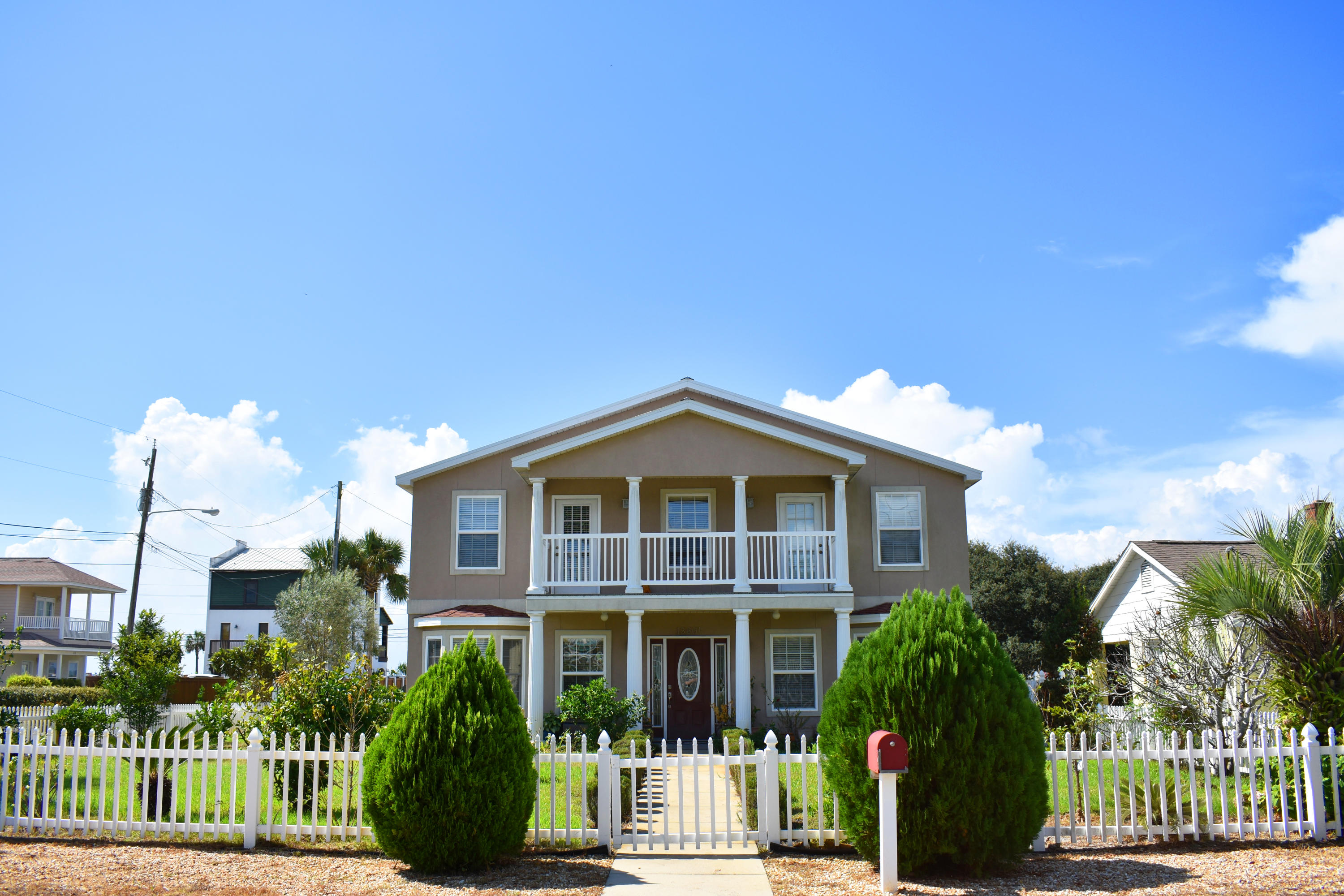 BID-A-WEE S/D - Residential