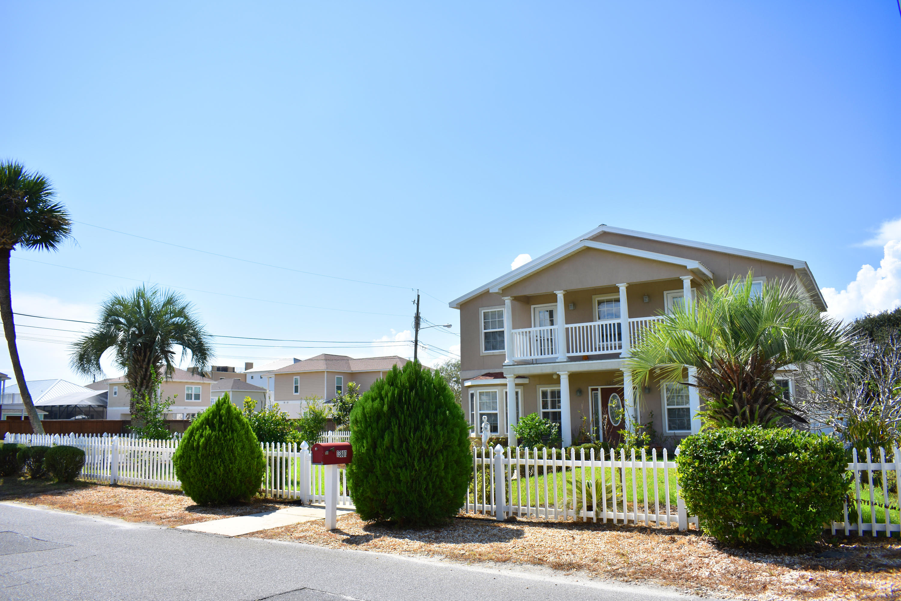 BID-A-WEE S/D - Residential