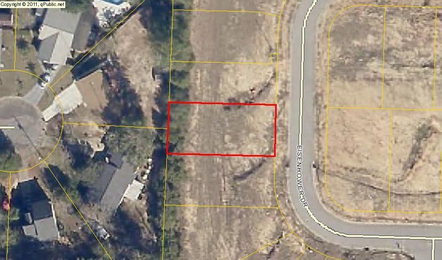 New New New! This 4br, 2.5 bath two story home has a wonderful plan that offers living, dining room, kitchen with breakfast bar, pantry, smooth top stove and built microwave. All appliances are stainless steel. Upstairs media area. Inside laundry and two car garage. Down stairs Master suite with dual vanities, walk in closet, separate shower and tub. Half bath downstairs for your guests. This floor plan lives larger than its actual square footage and is a must see. Exterior with stone accent bottom wall and column. Call today for your appointment to view. Builder pays $2100 of buyers closing costs with the use of preferred lender.Contact your Realtor for details.