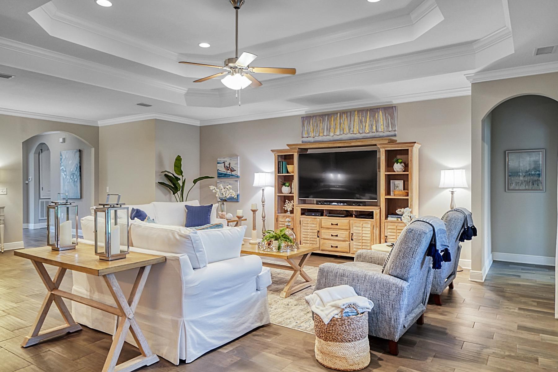 HAMMOCK BAY - Residential