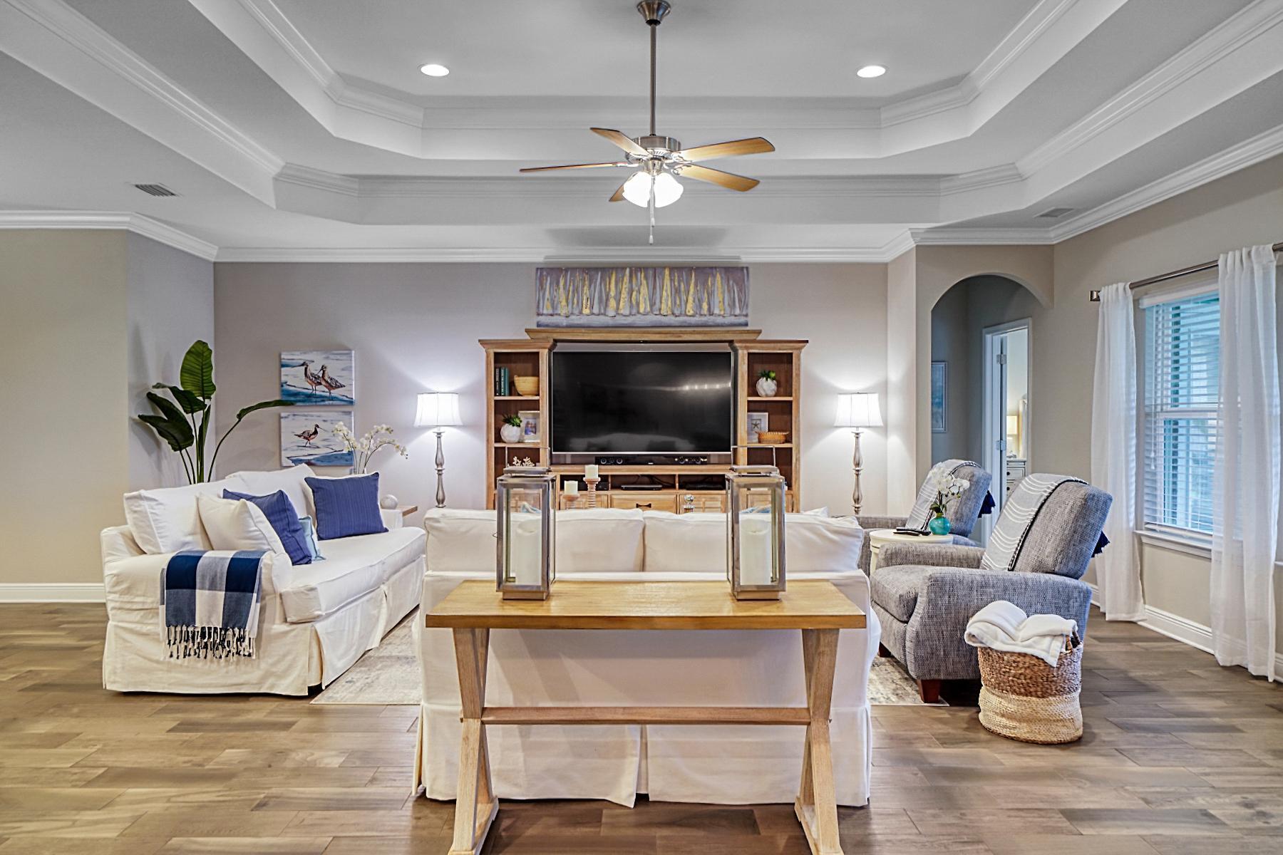 HAMMOCK BAY - Residential