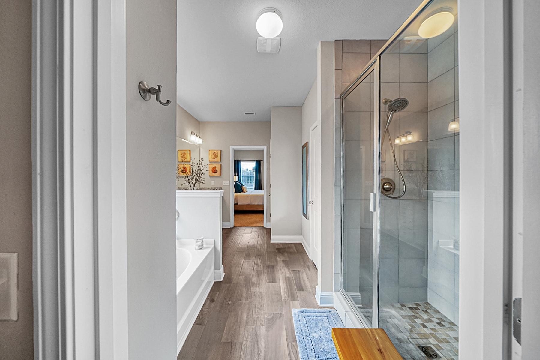 HAMMOCK BAY - Residential