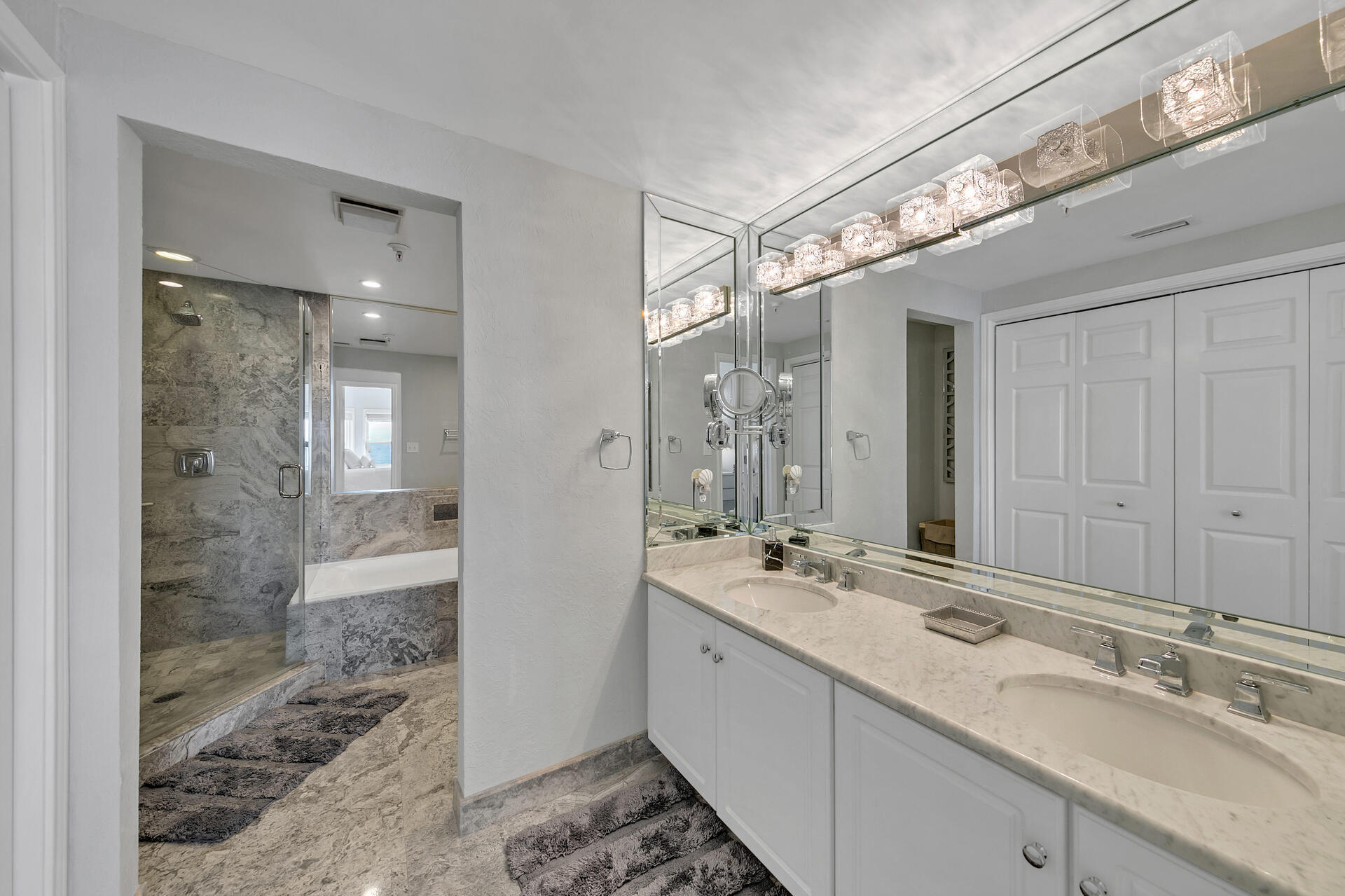 WATERVIEW TOWERS YACHT CLUB - Residential