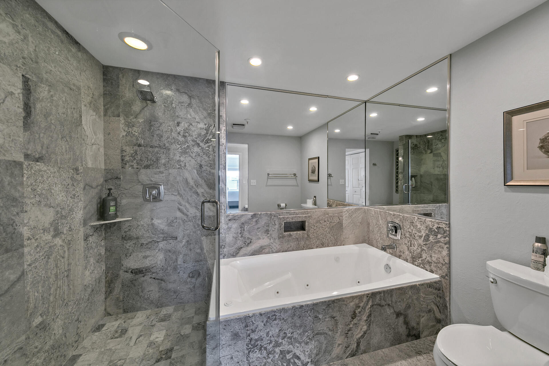 WATERVIEW TOWERS YACHT CLUB - Residential