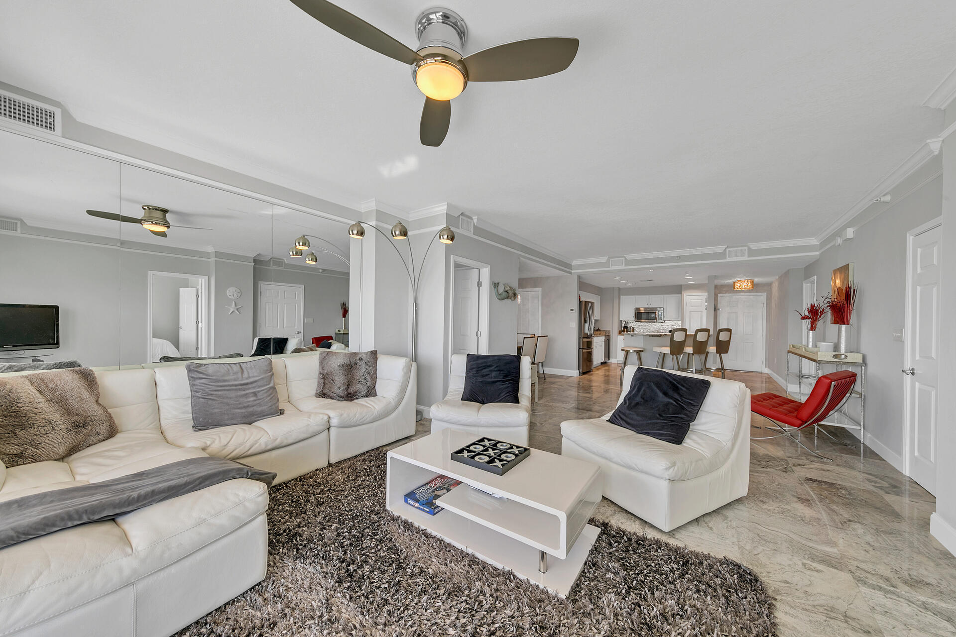 WATERVIEW TOWERS YACHT CLUB - Residential