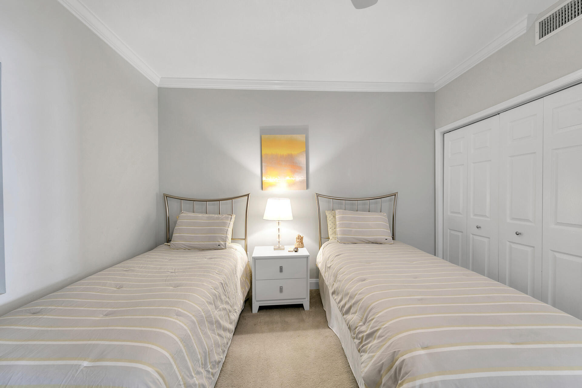 WATERVIEW TOWERS YACHT CLUB - Residential