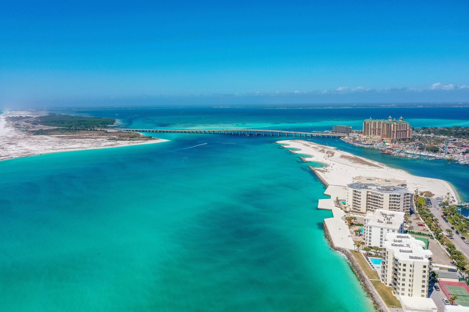 WATERVIEW TOWERS YACHT CLUB - Residential