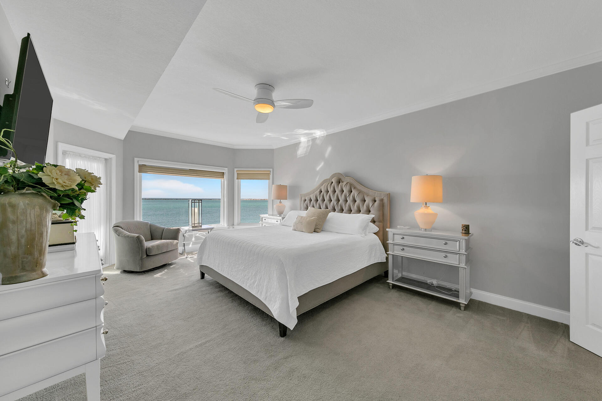 WATERVIEW TOWERS YACHT CLUB - Residential