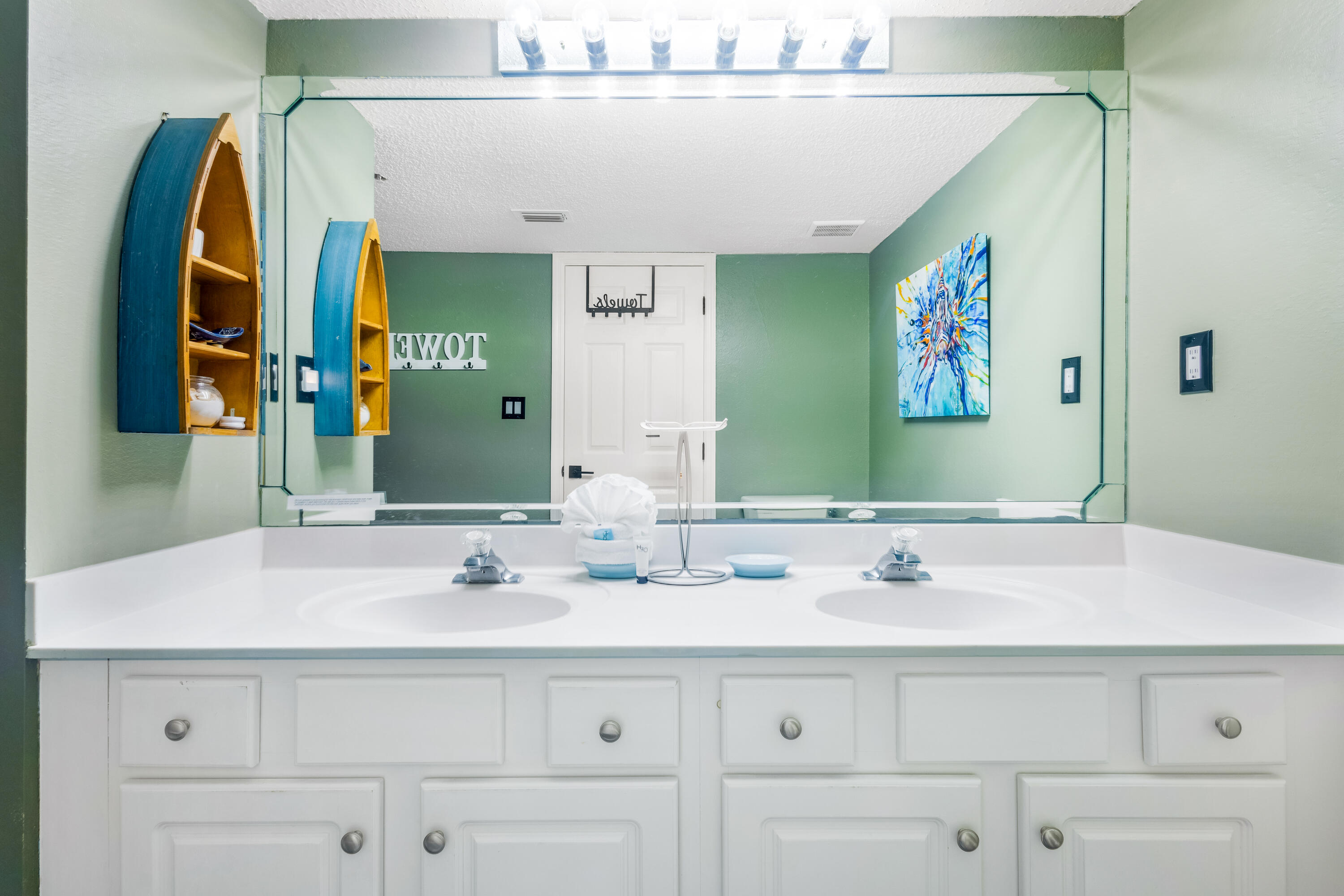ISLANDER BEACH RESORT PH 2 - Residential