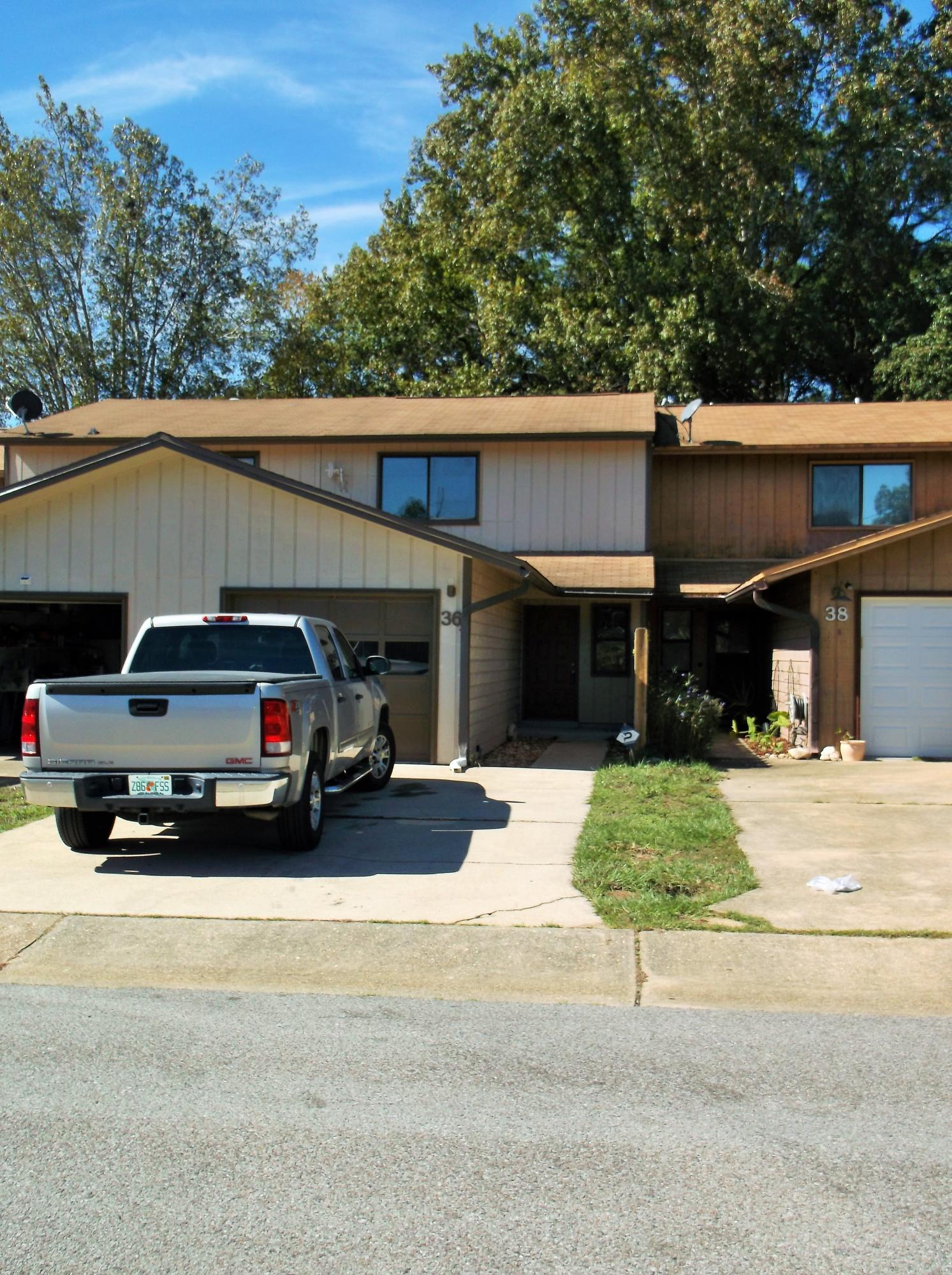 BAYWOOD T/H - Residential