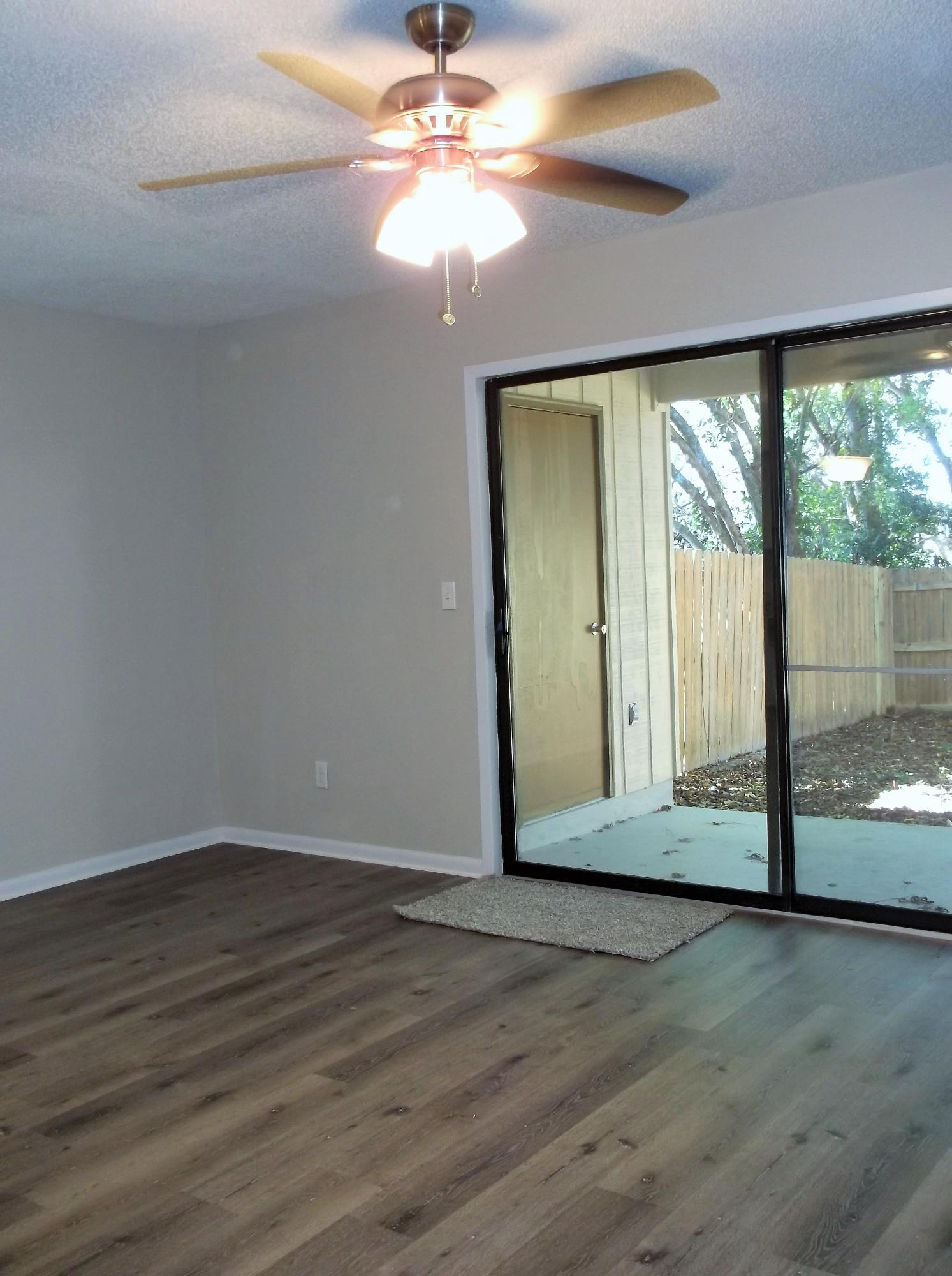 BAYWOOD T/H - Residential