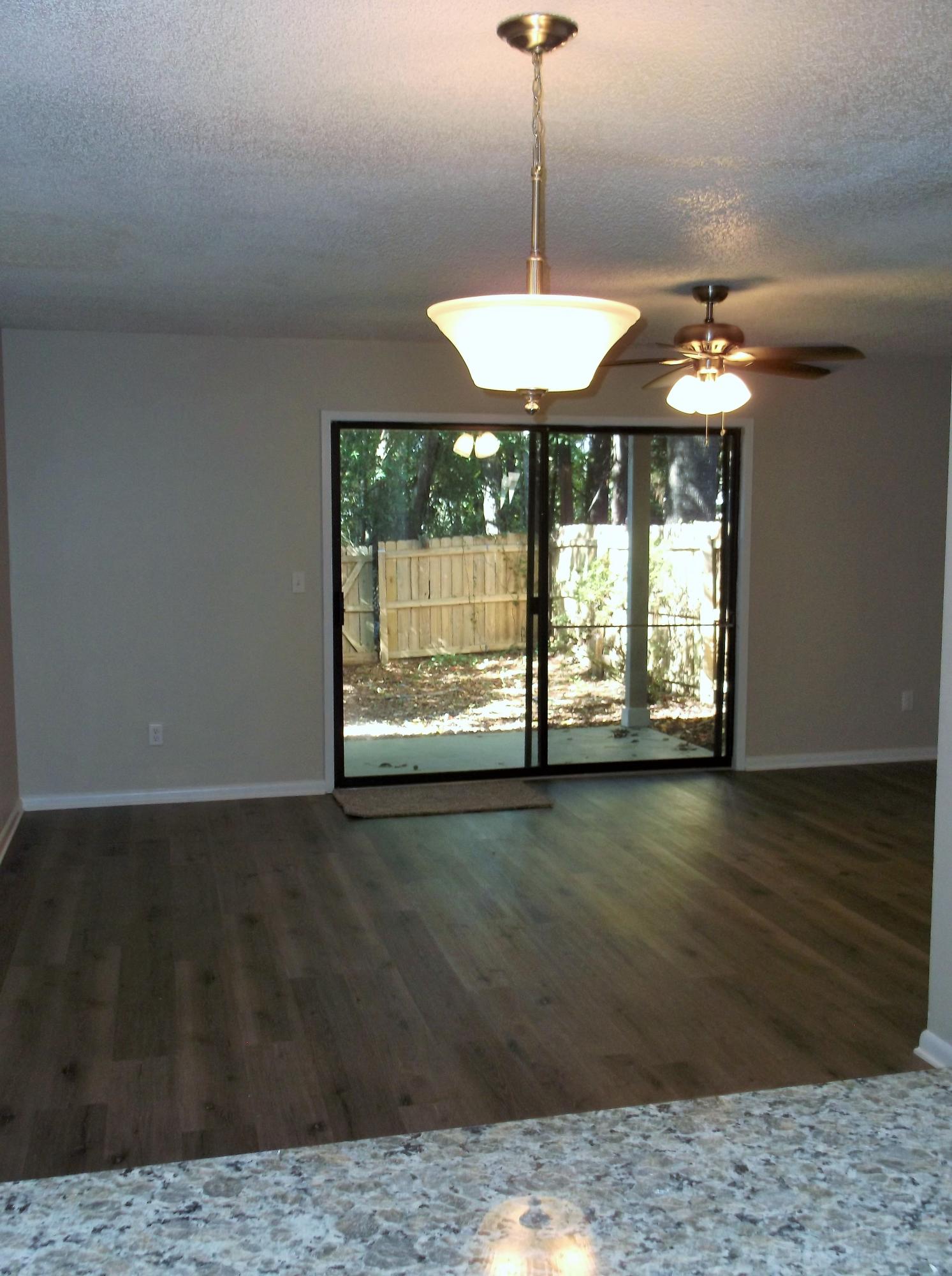 BAYWOOD T/H - Residential