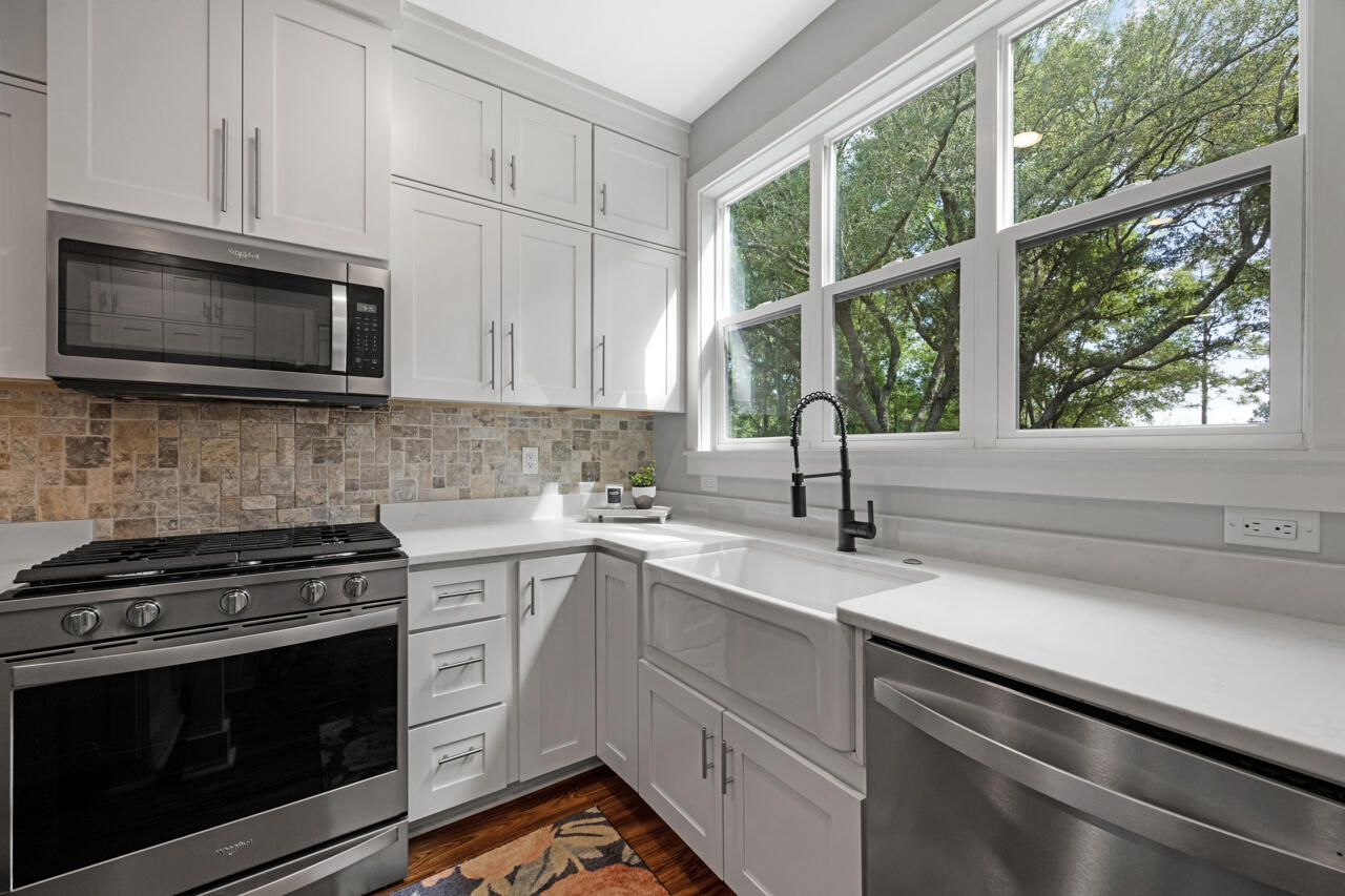 IMPERIAL LAKES - Residential