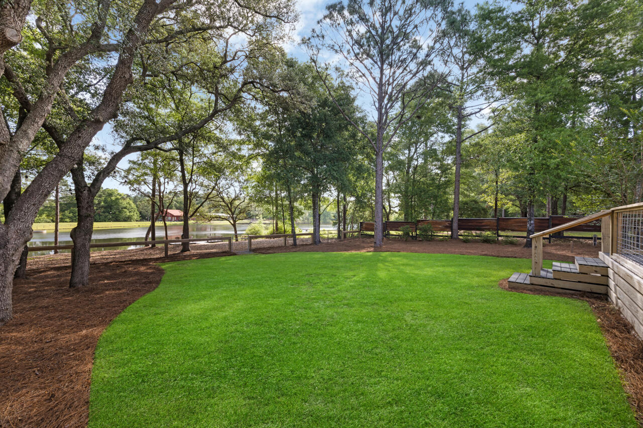 IMPERIAL LAKES - Residential