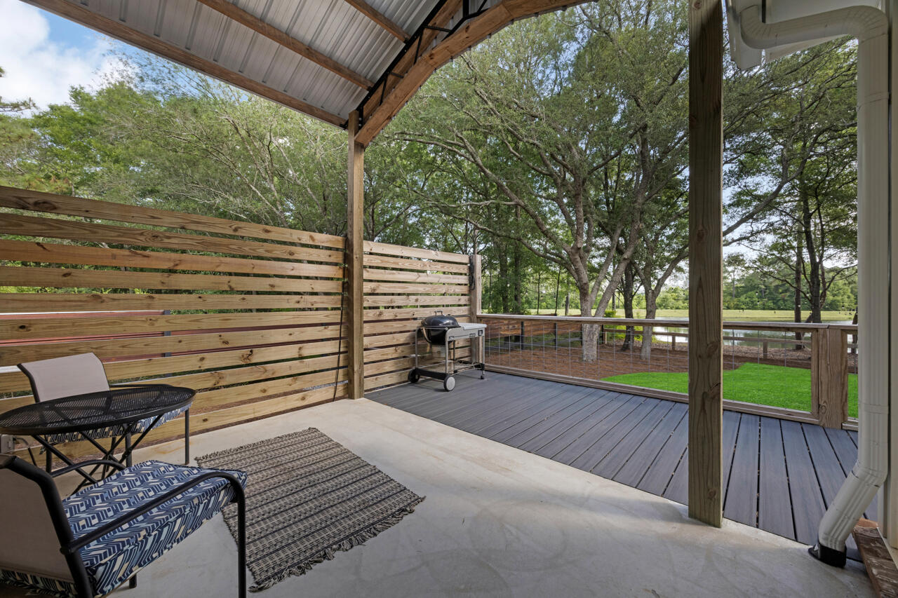 IMPERIAL LAKES - Residential