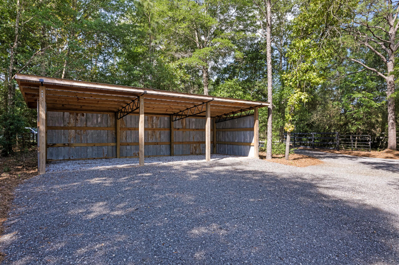 IMPERIAL LAKES - Residential