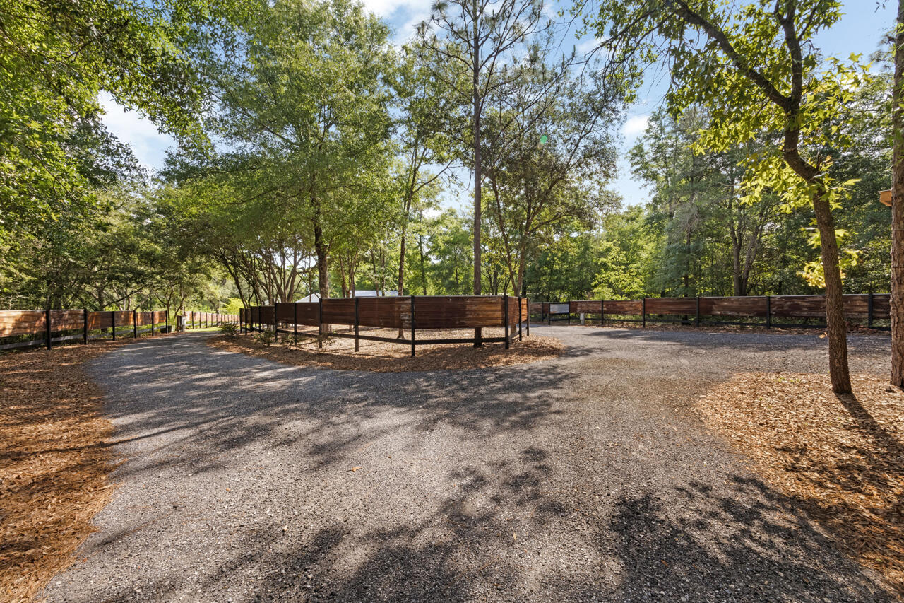 IMPERIAL LAKES - Residential