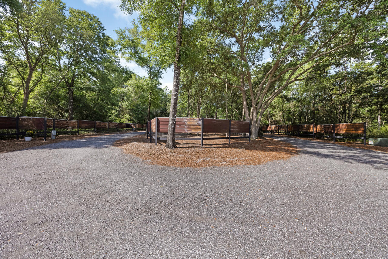 IMPERIAL LAKES - Residential