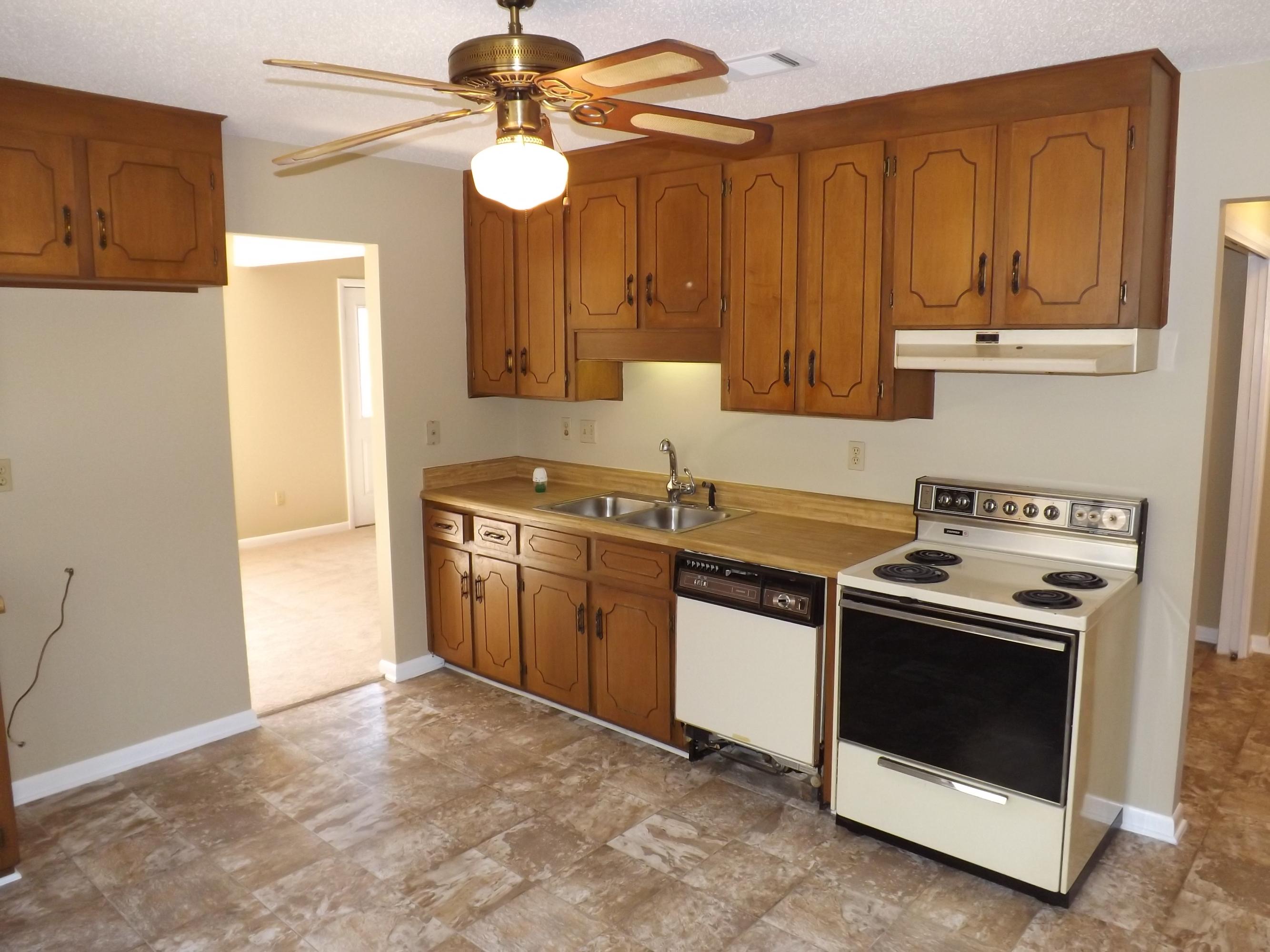 CREEKSIDE - Residential