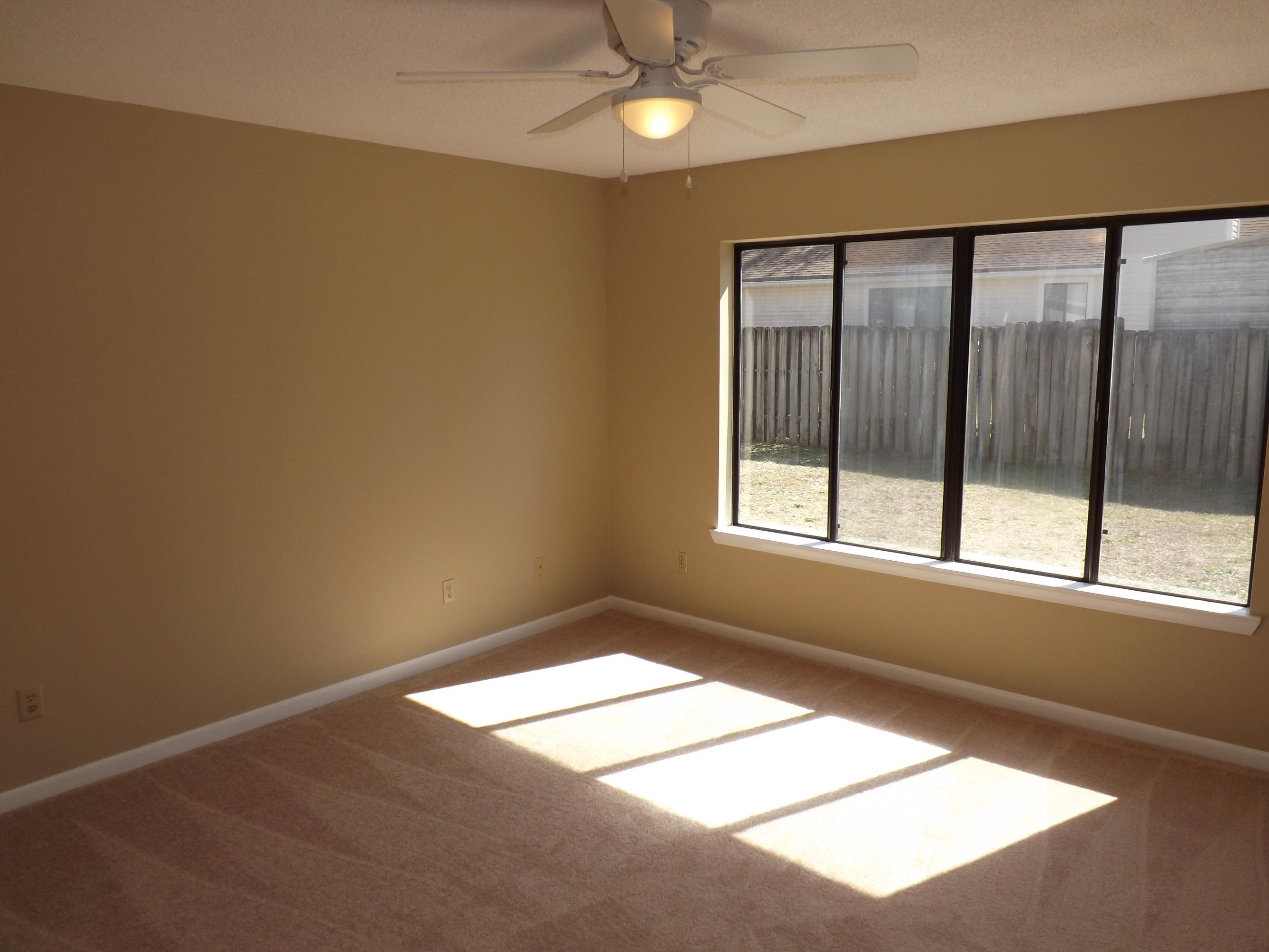 CREEKSIDE - Residential