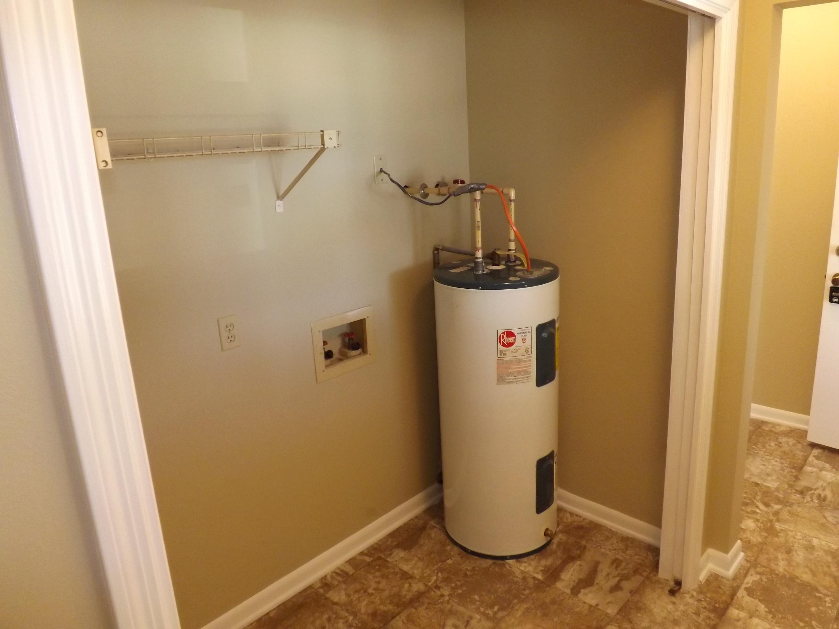 CREEKSIDE - Residential