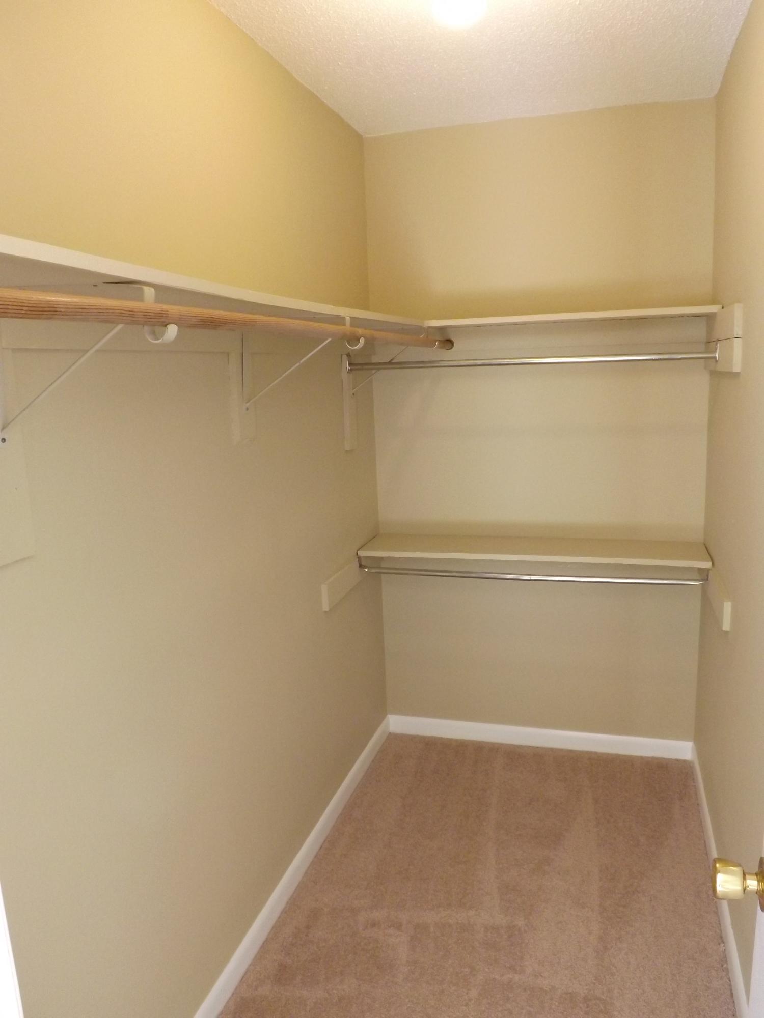 CREEKSIDE - Residential