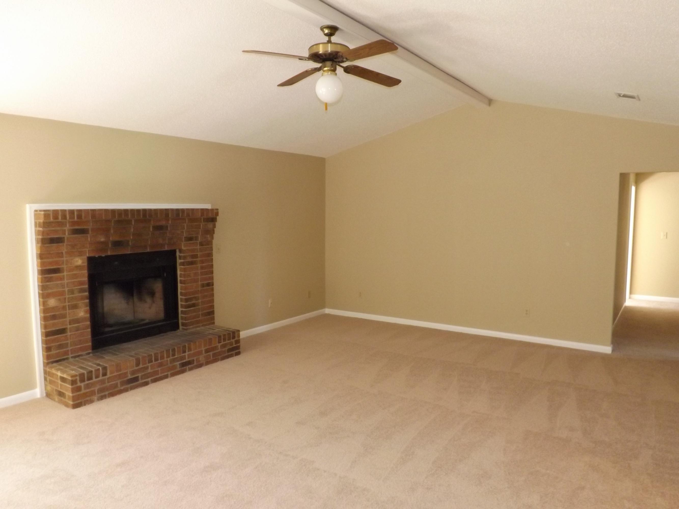 CREEKSIDE - Residential