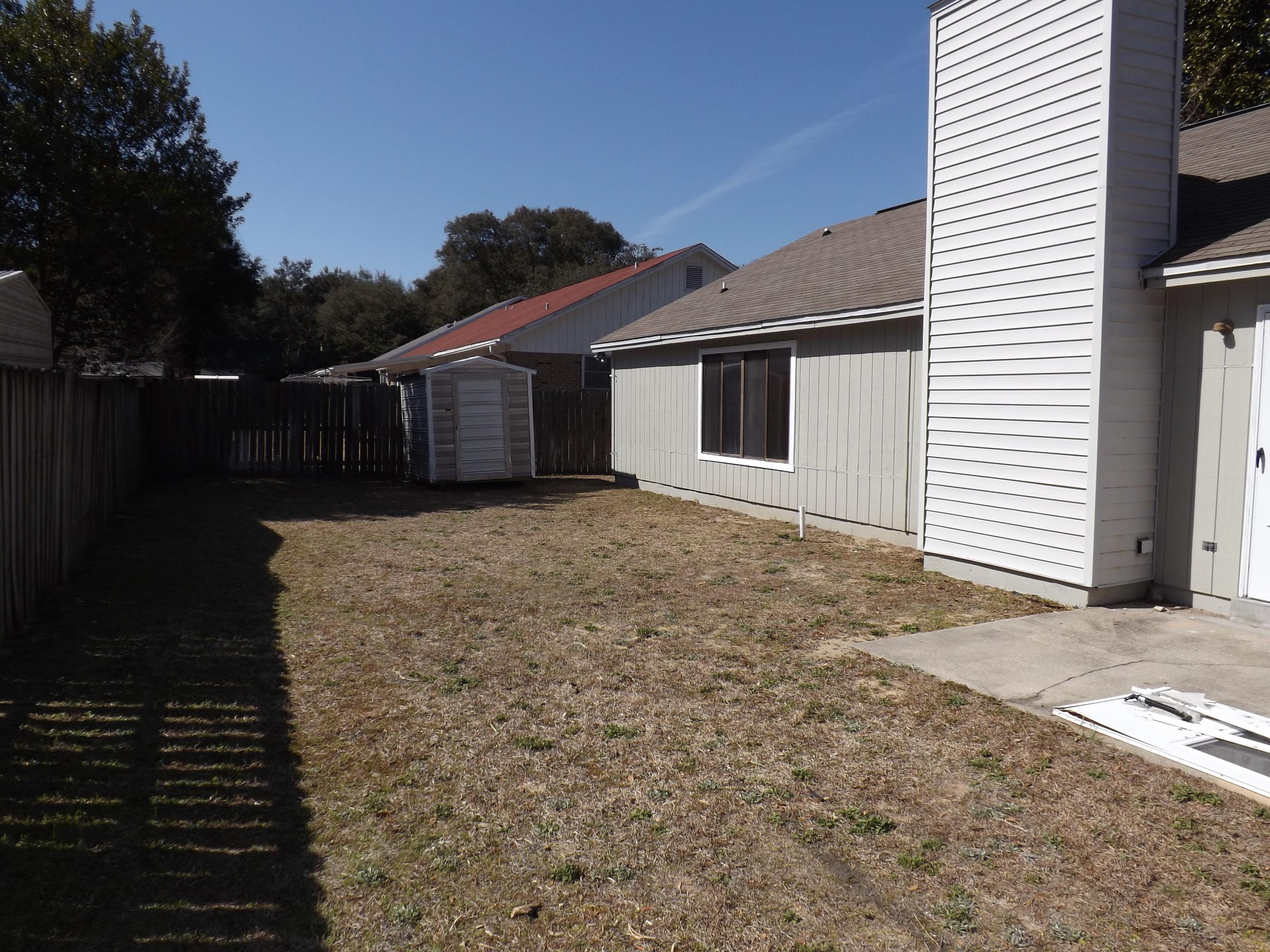 CREEKSIDE - Residential