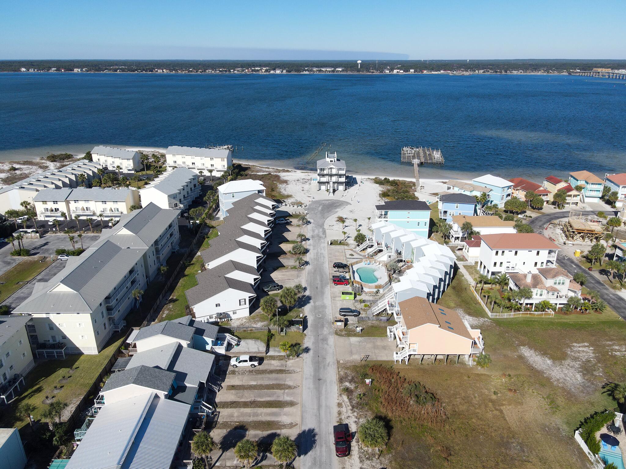 WHISPERING SANDS TOWNHOUSES - Residential