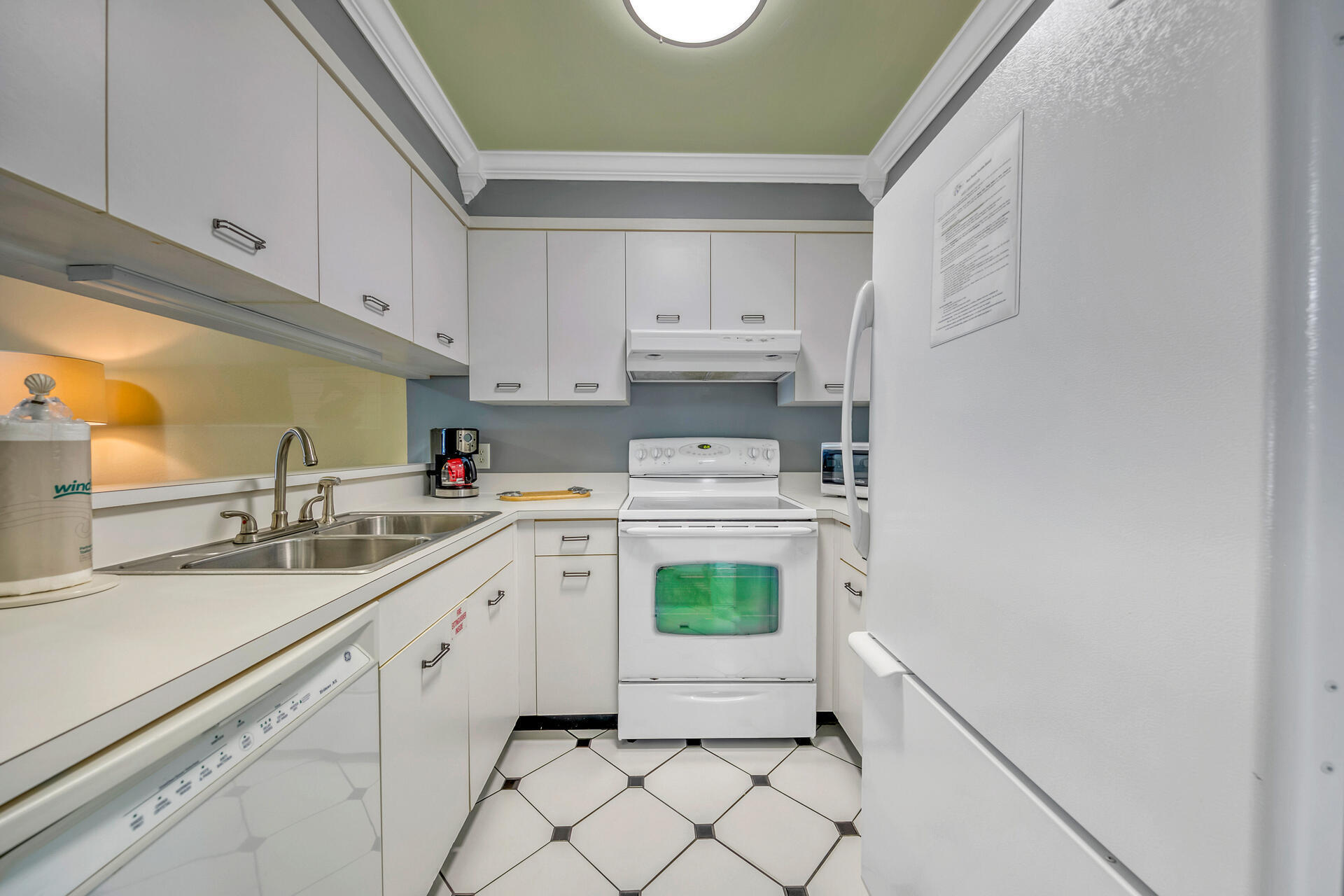 SANDPRINTS CONDO - Residential