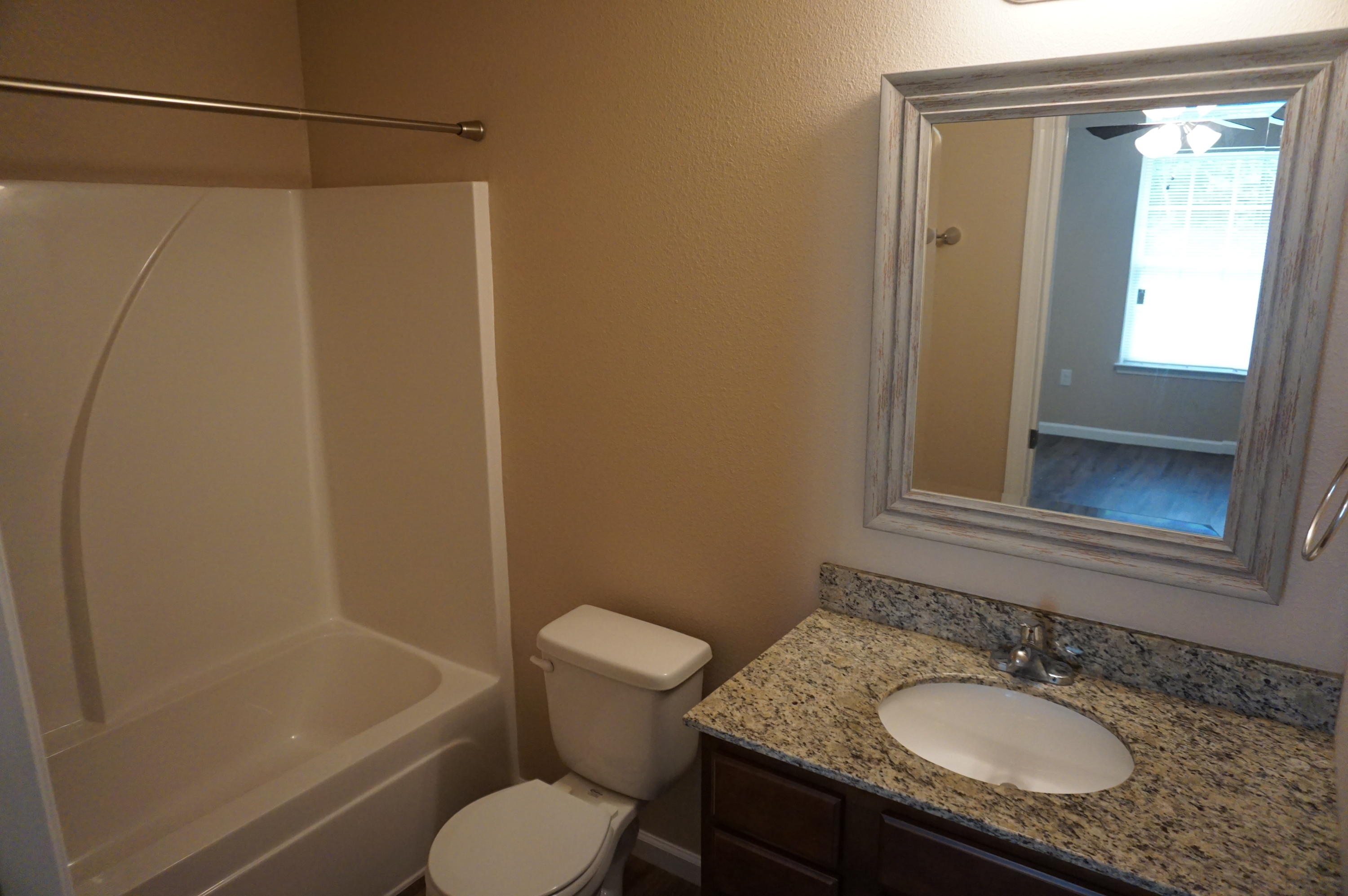 HOME INV CO OF MILLIGAN LOTS 14 THRU 16 BLK H - Residential Lease