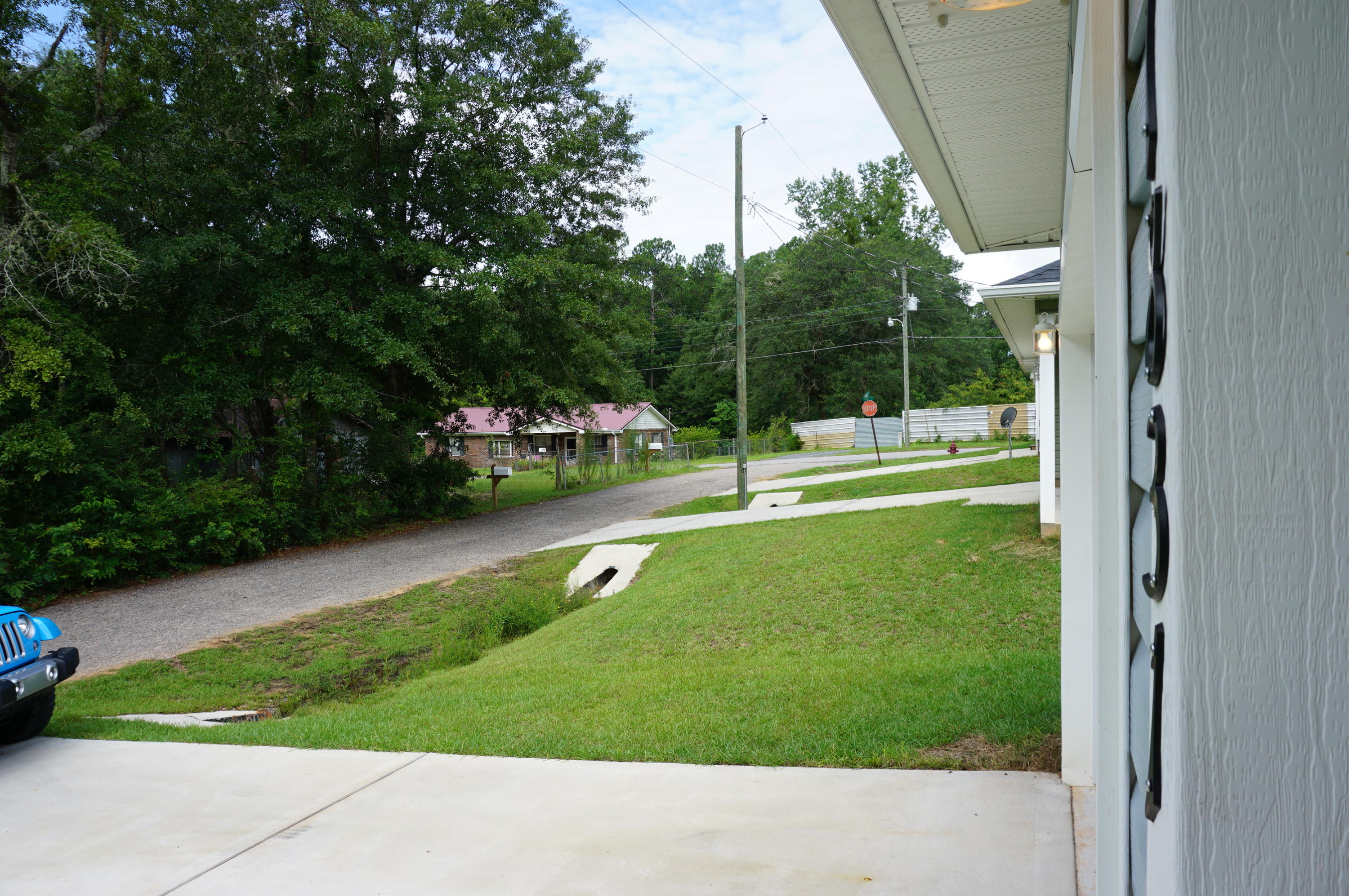 HOME INV CO OF MILLIGAN LOTS 14 THRU 16 BLK H - Residential Lease