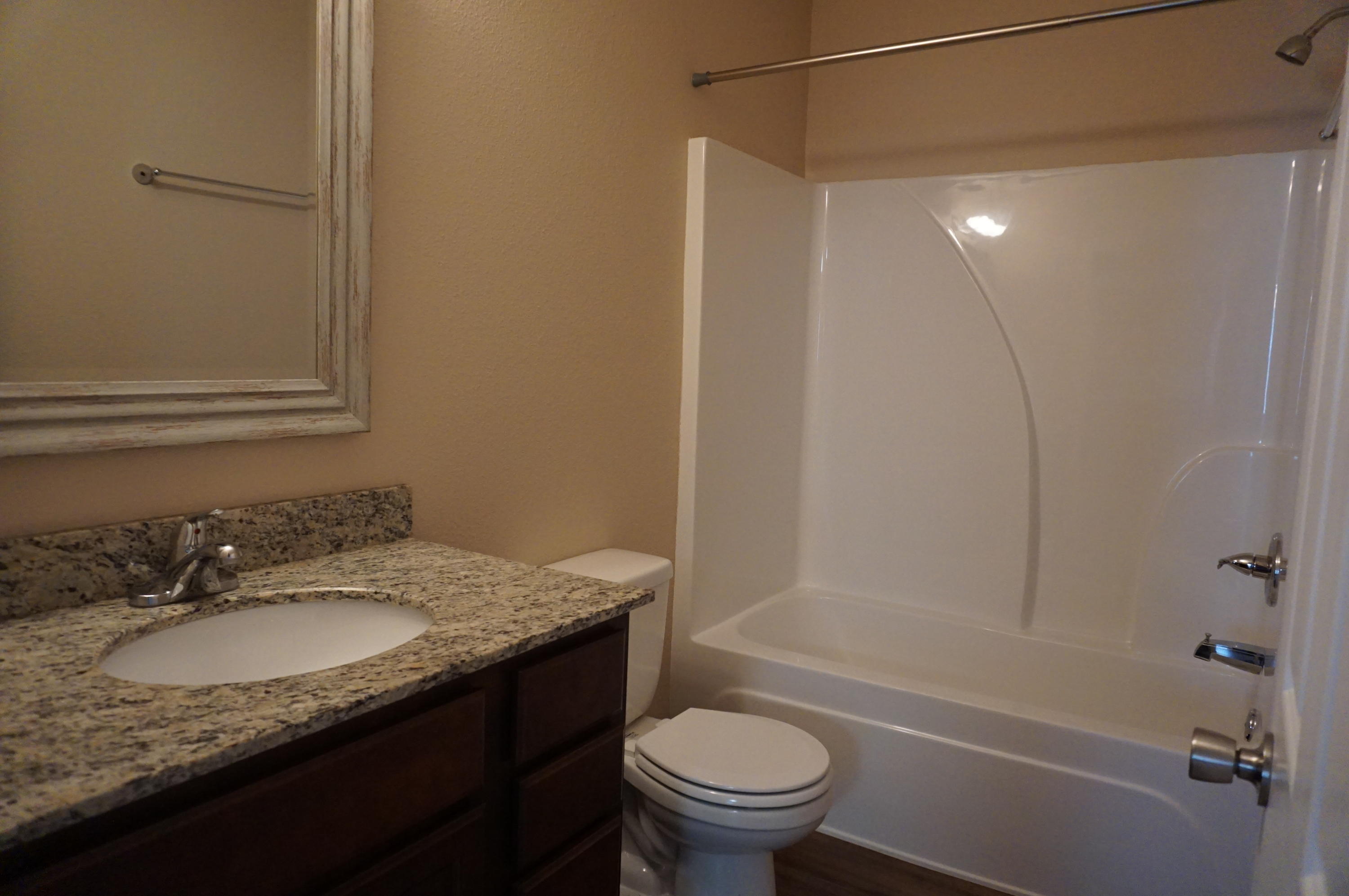 HOME INV CO OF MILLIGAN LOTS 14 THRU 16 BLK H - Residential Lease