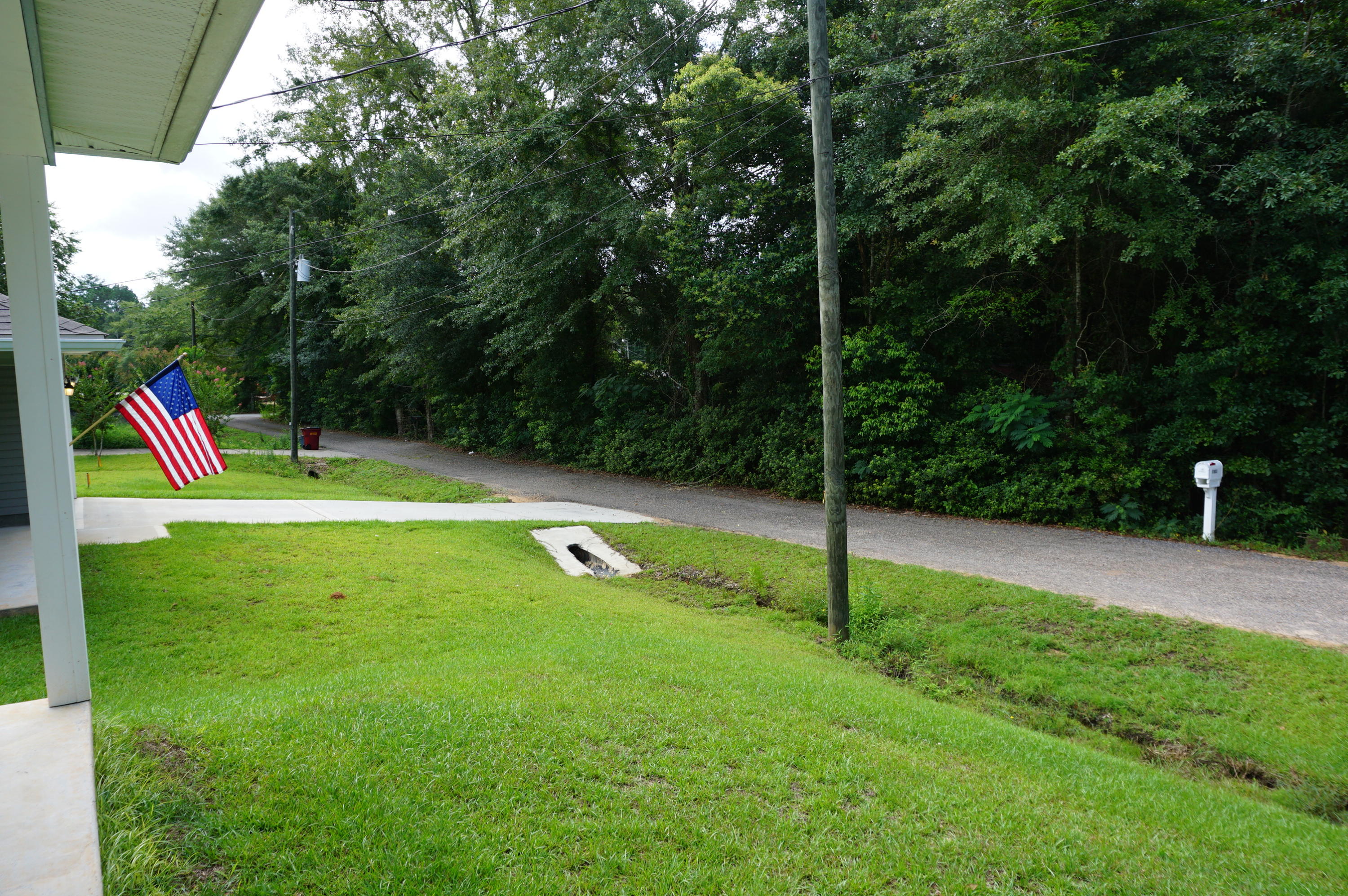 HOME INV CO OF MILLIGAN LOTS 14 THRU 16 BLK H - Residential Lease