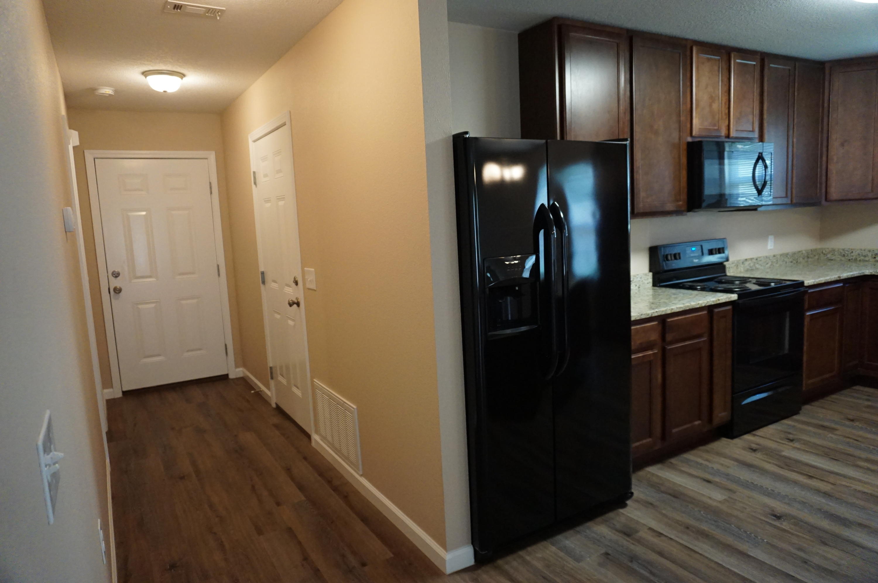 HOME INV CO OF MILLIGAN LOTS 14 THRU 16 BLK H - Residential Lease