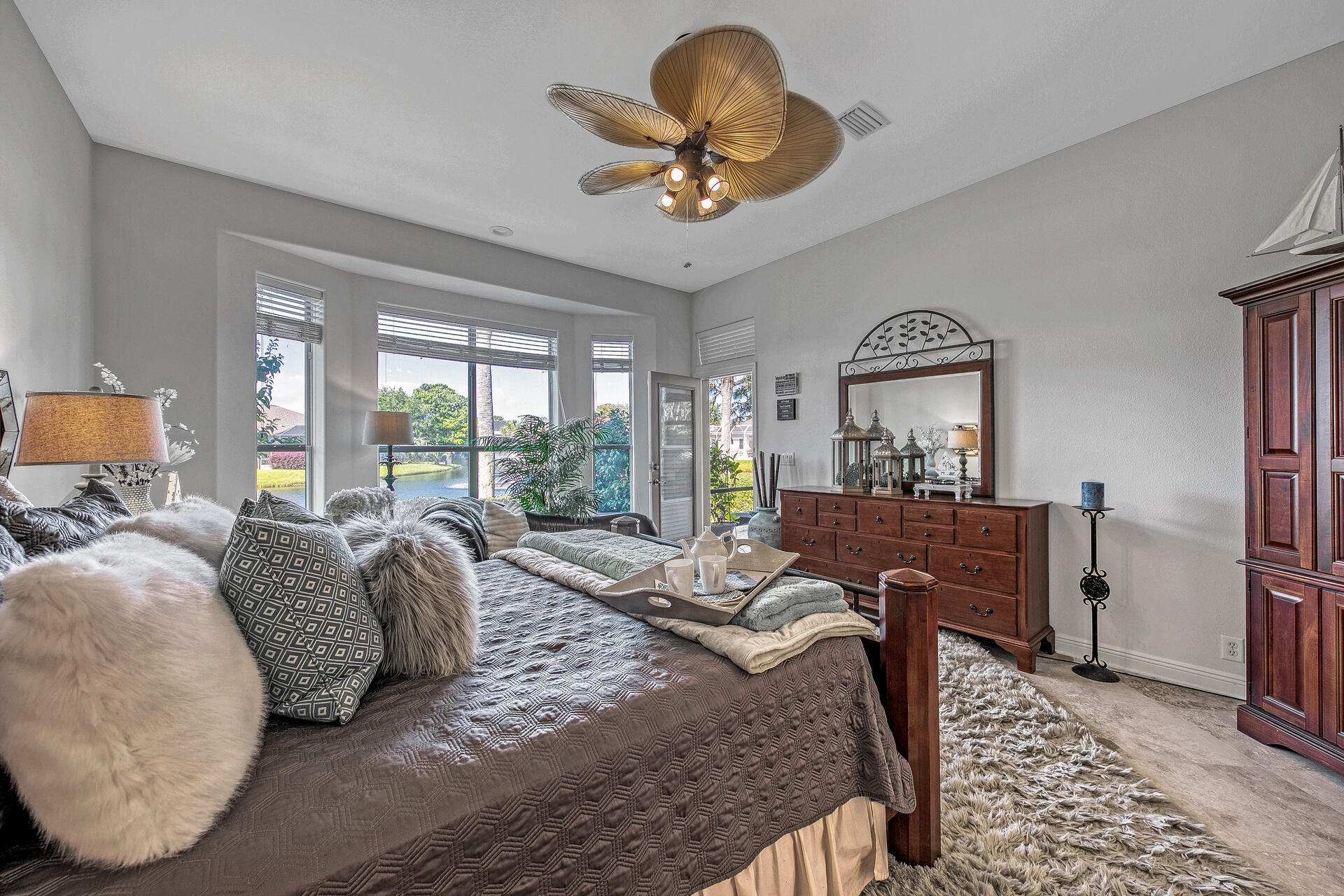 Emerald Lakes - Residential