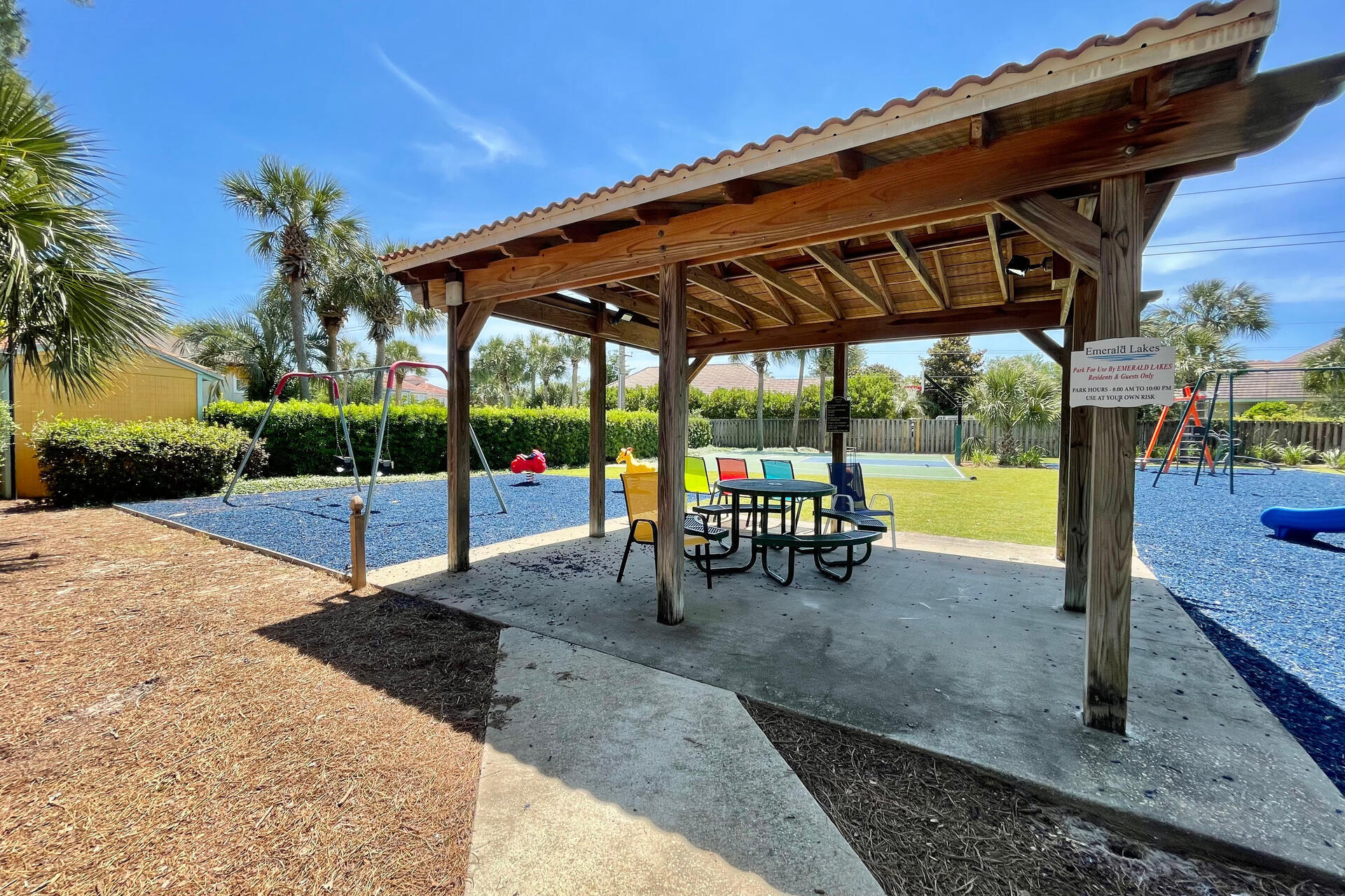 Emerald Lakes - Residential