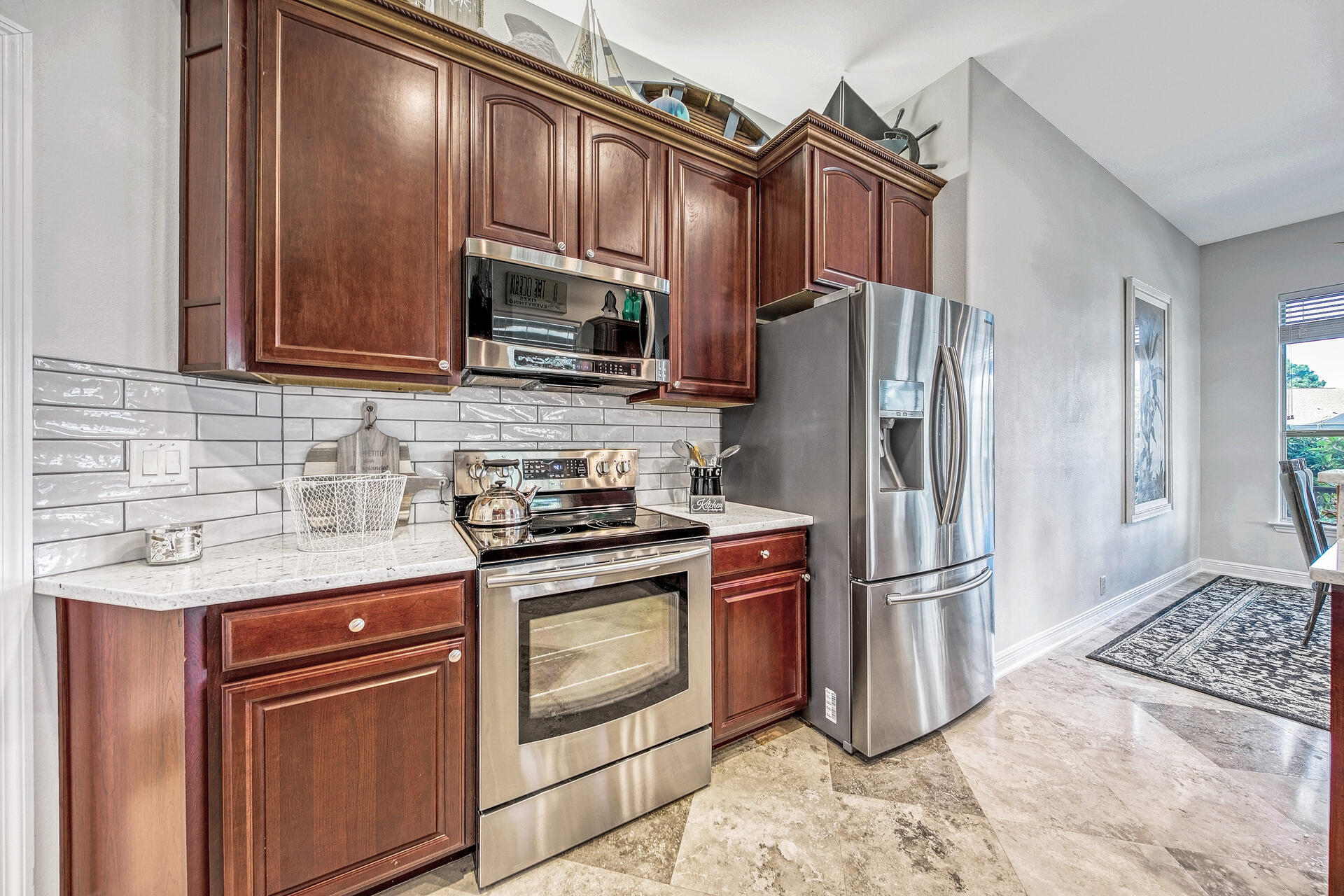 Emerald Lakes - Residential