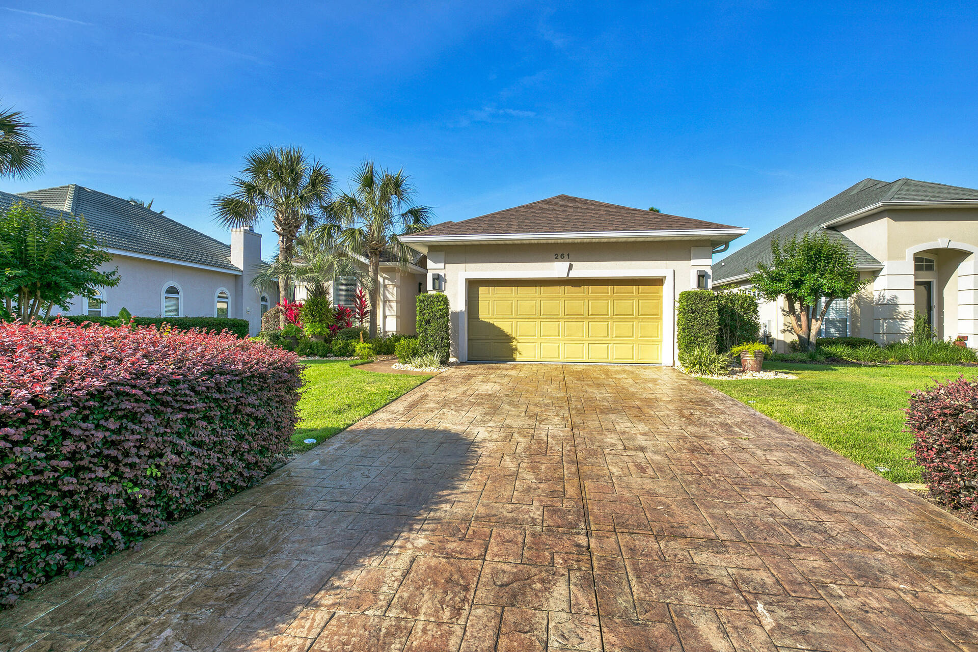 Emerald Lakes - Residential